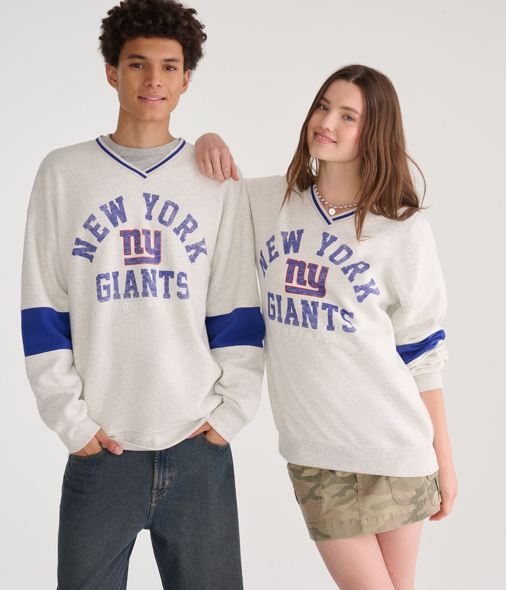 New York Giants V-Neck Sweatshirt