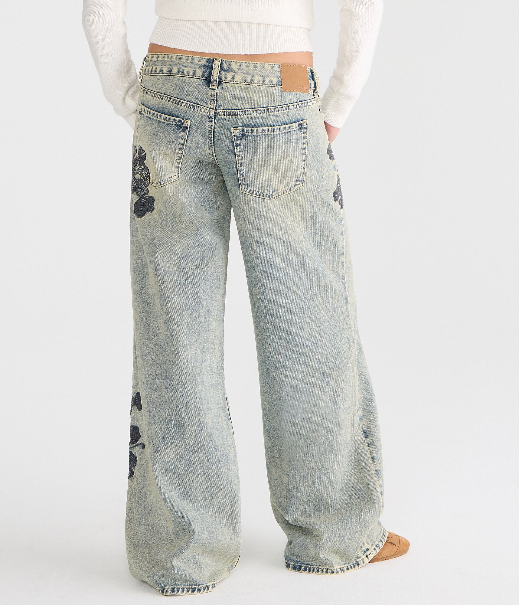 Super Low-Rise Ultra Wide Leg Lace Flowers Jean