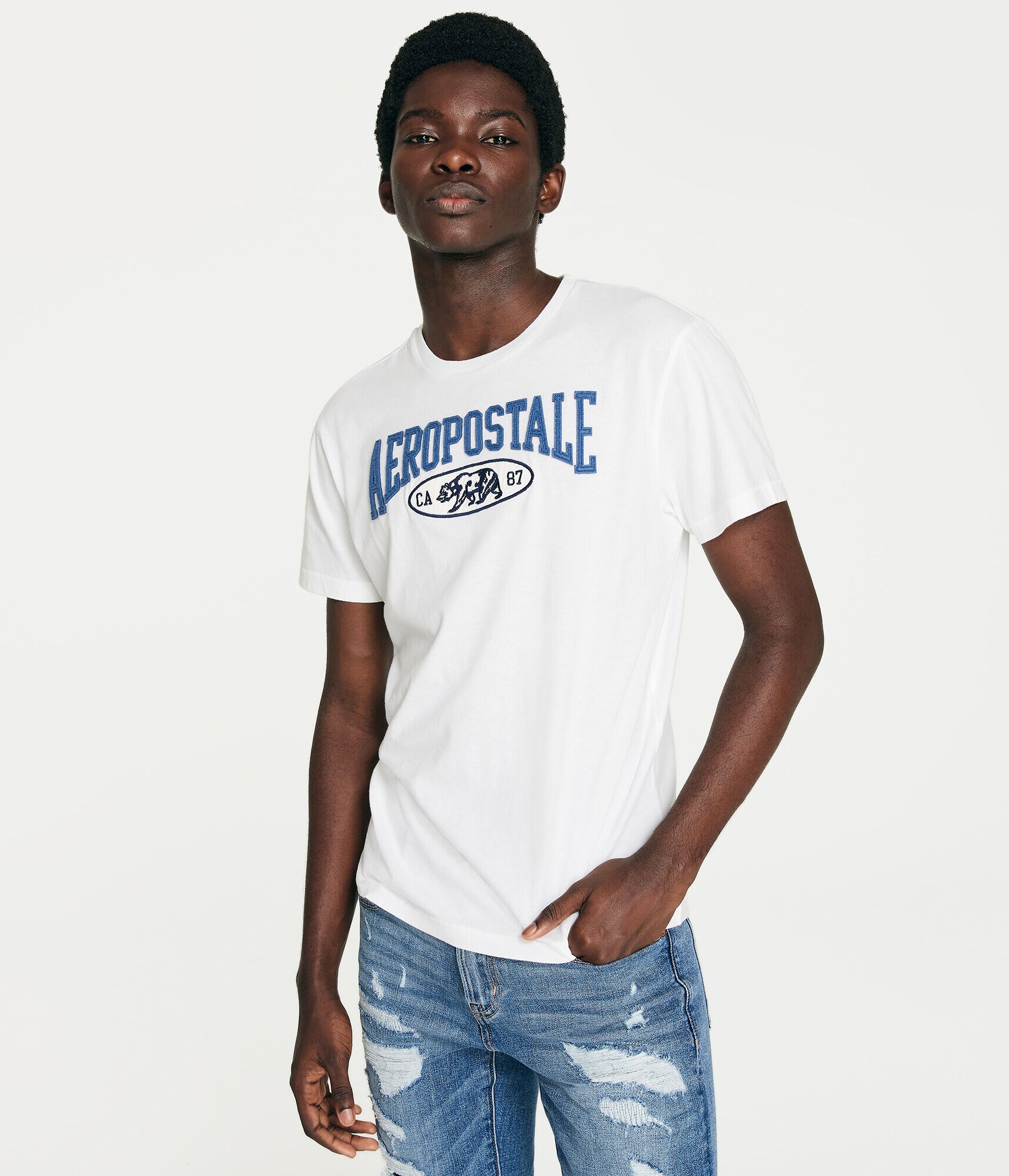 Aeropostale Bear Appliqu&eacute; Graphic Tee