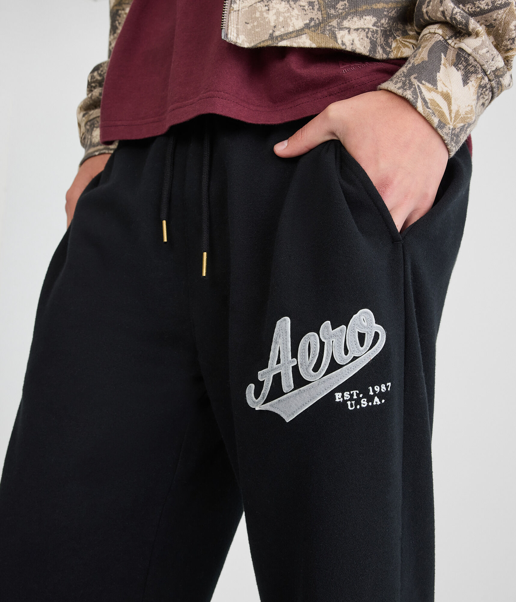 Aero Script Heritage Fleece Straight Leg Sweatpants