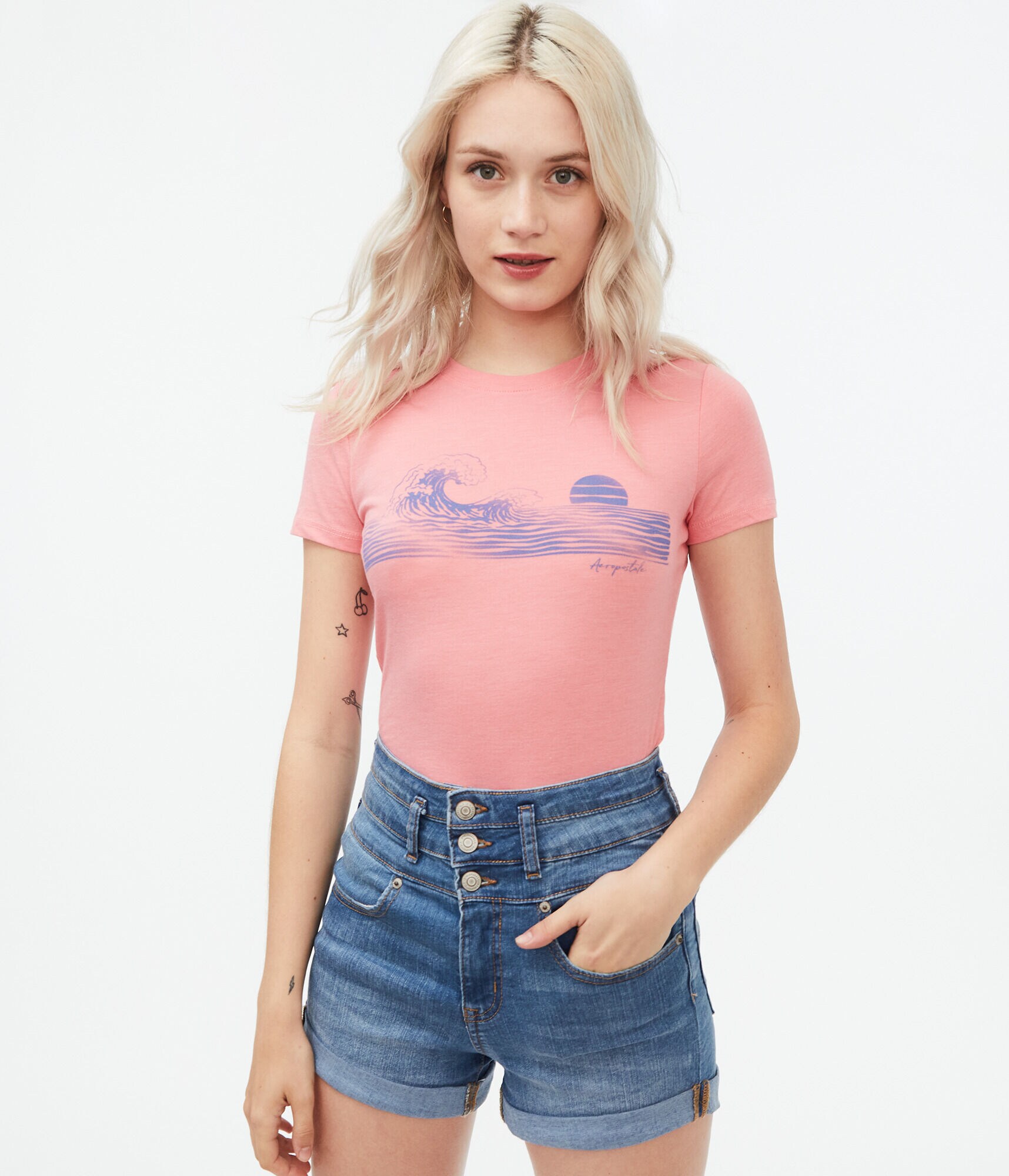 Distressed Wave Graphic Tee