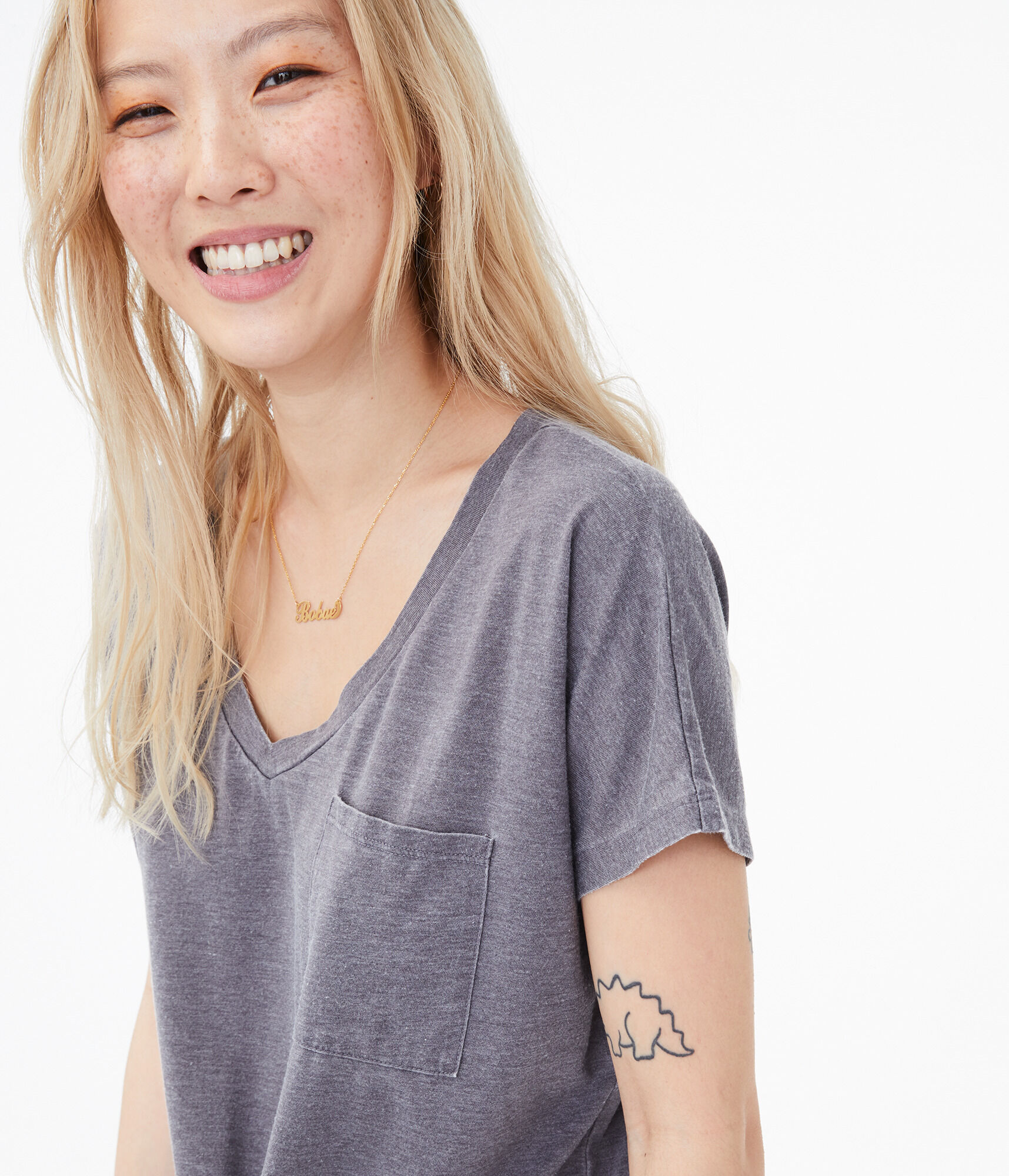 Burnout Girlfriend Pocket V-Neck Tee