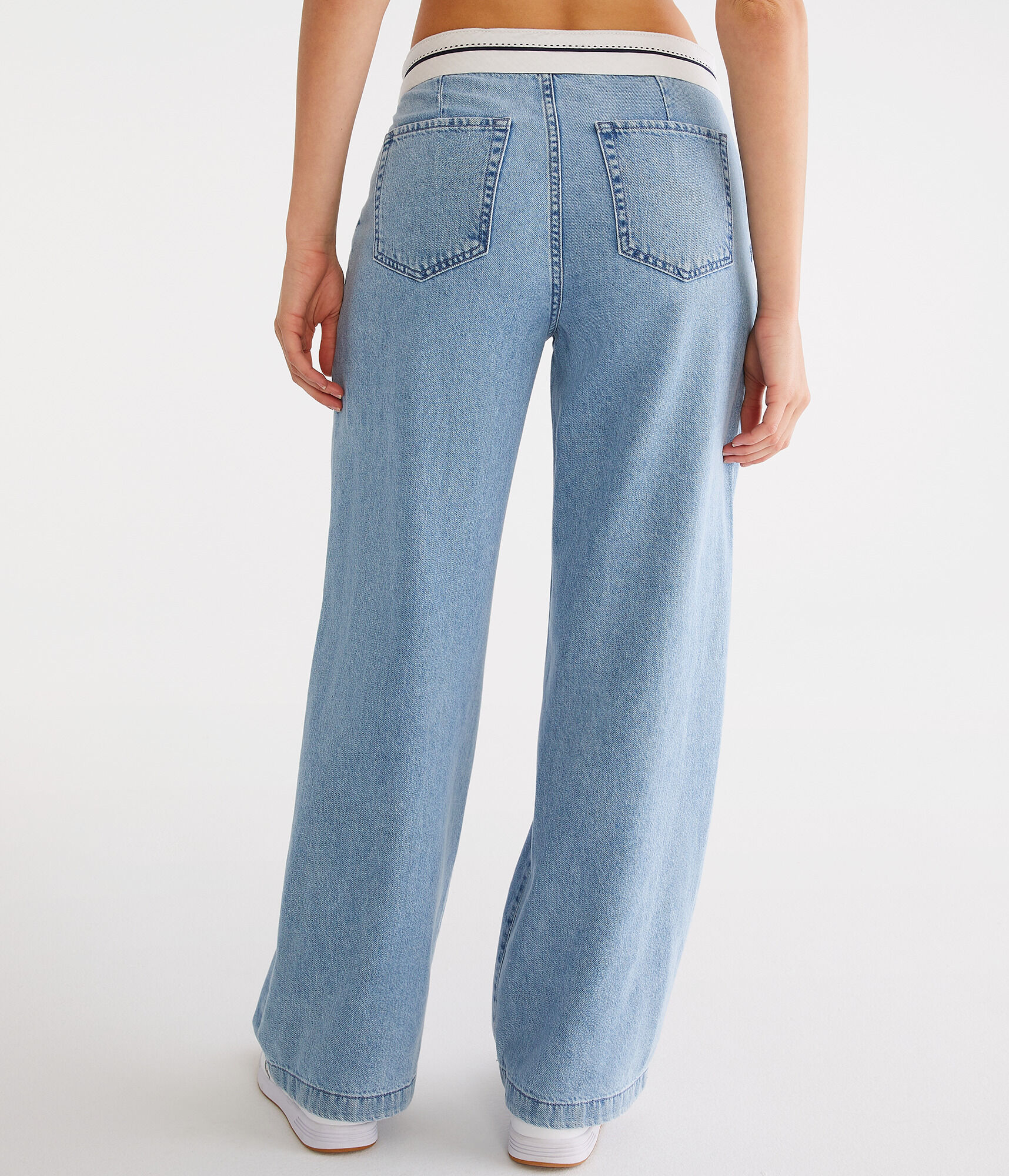 High-Rise Wide Leg Jean