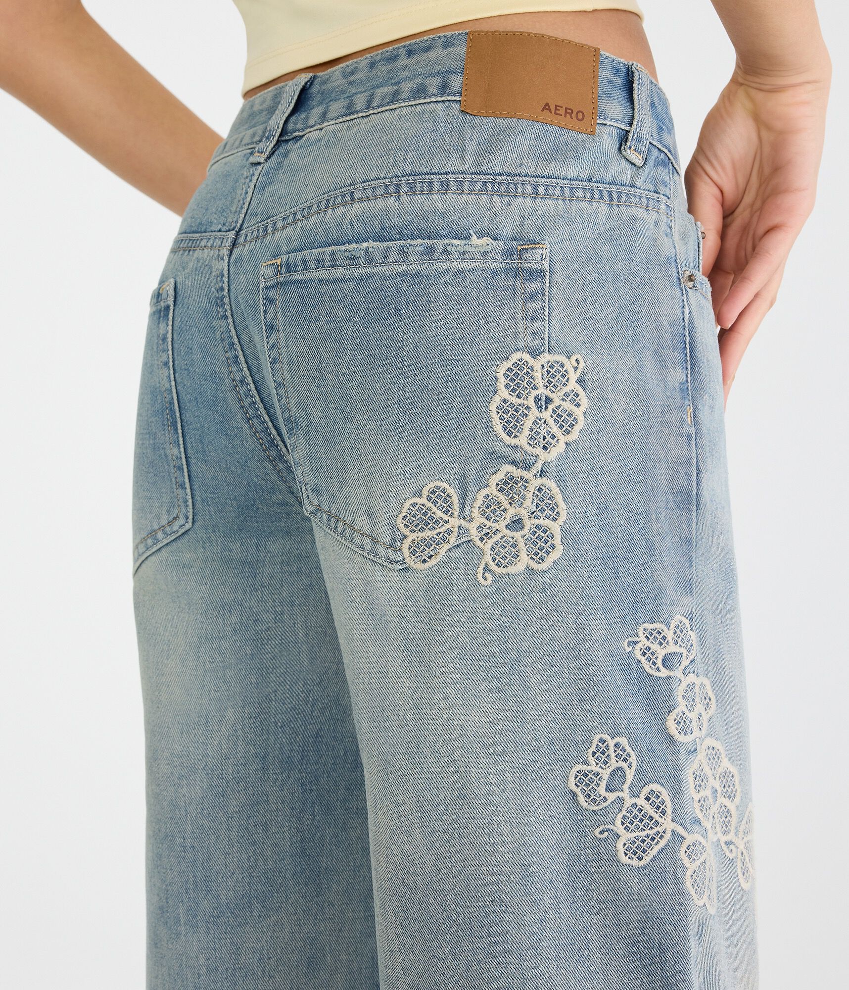 Low-Rise Baggy Wide Leg Embroidered Floral Jean
