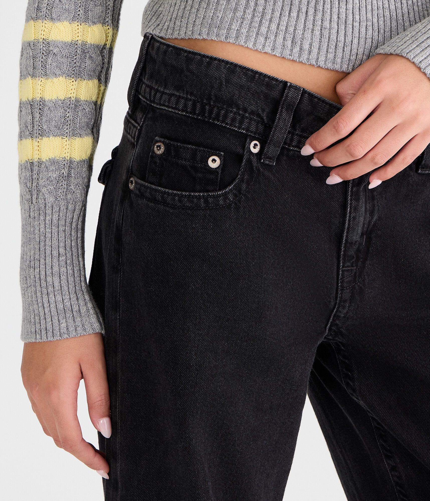 Low-Rise Baggy Wide Leg Jean