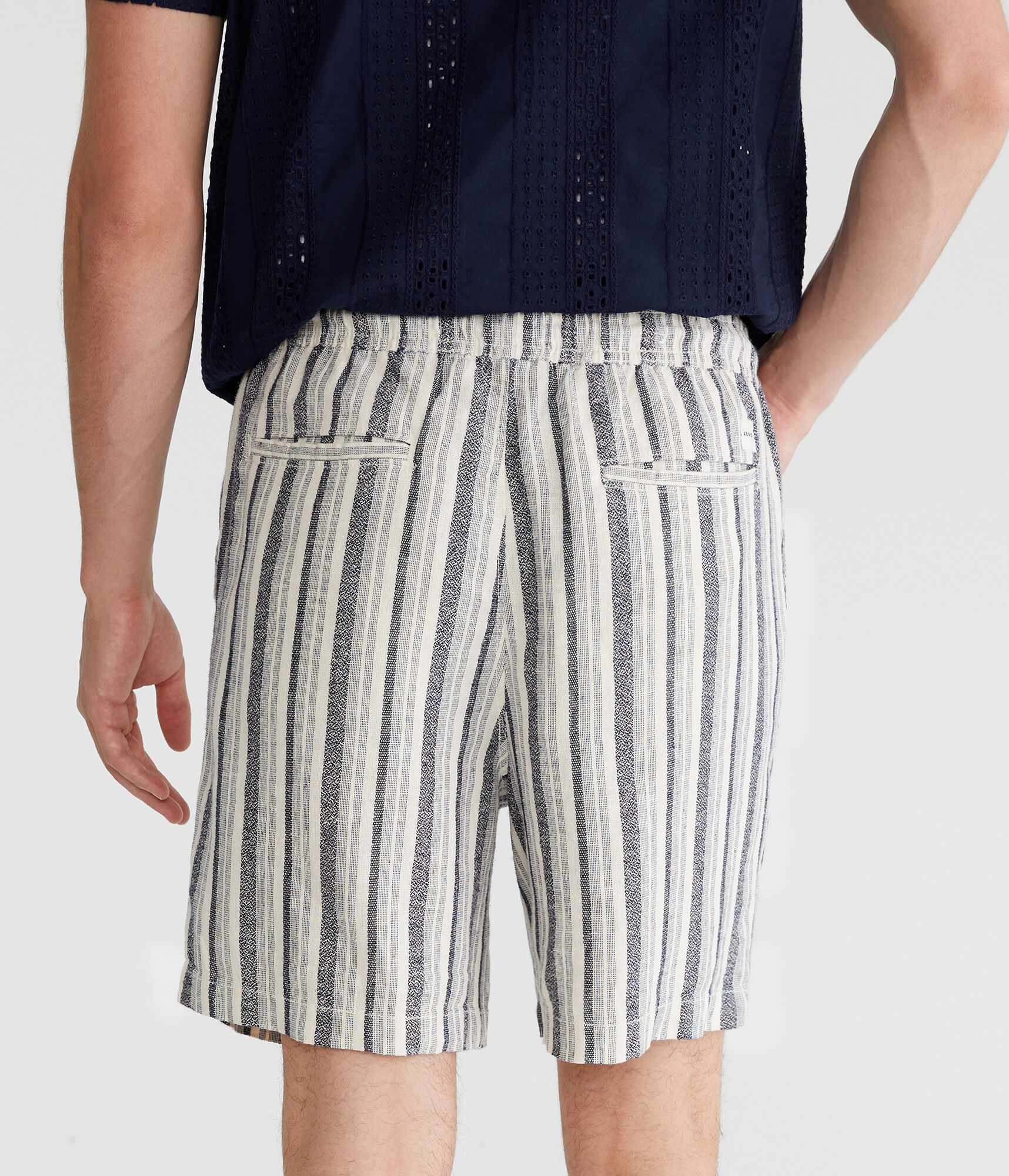 Striped Linen Shorts 7"
