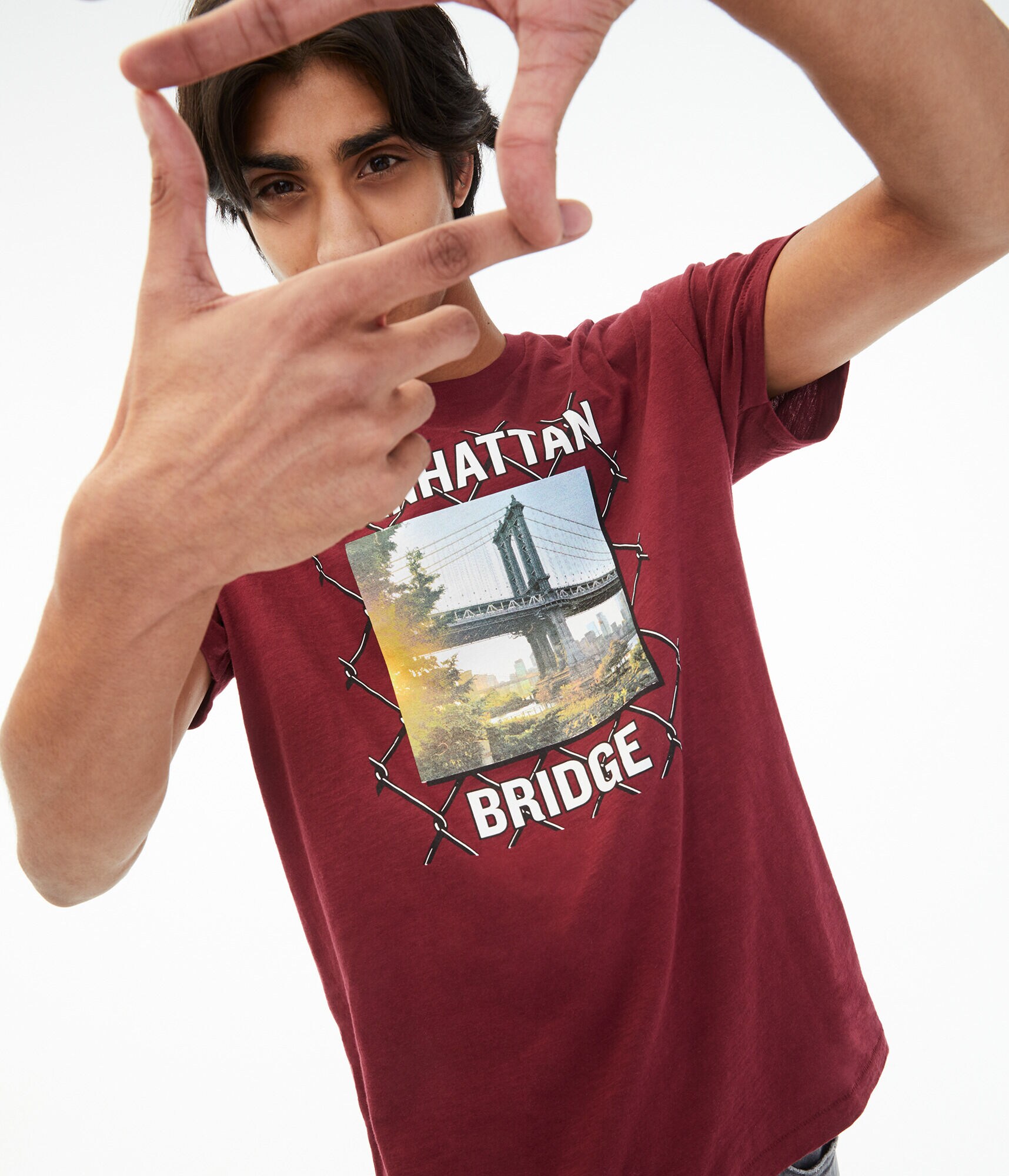 Manhattan Bridge Graphic Tee