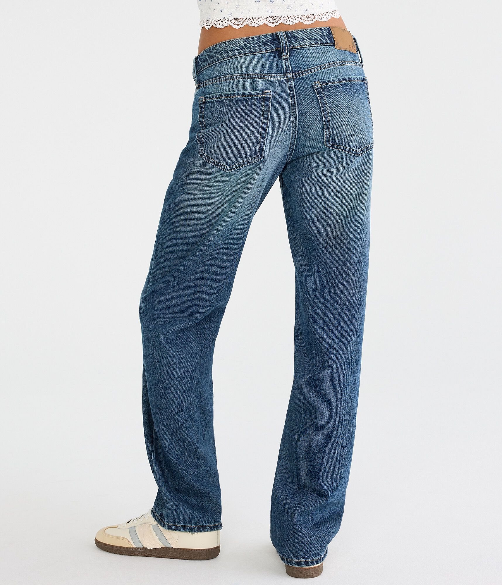 Low-Rise Baggy Jean