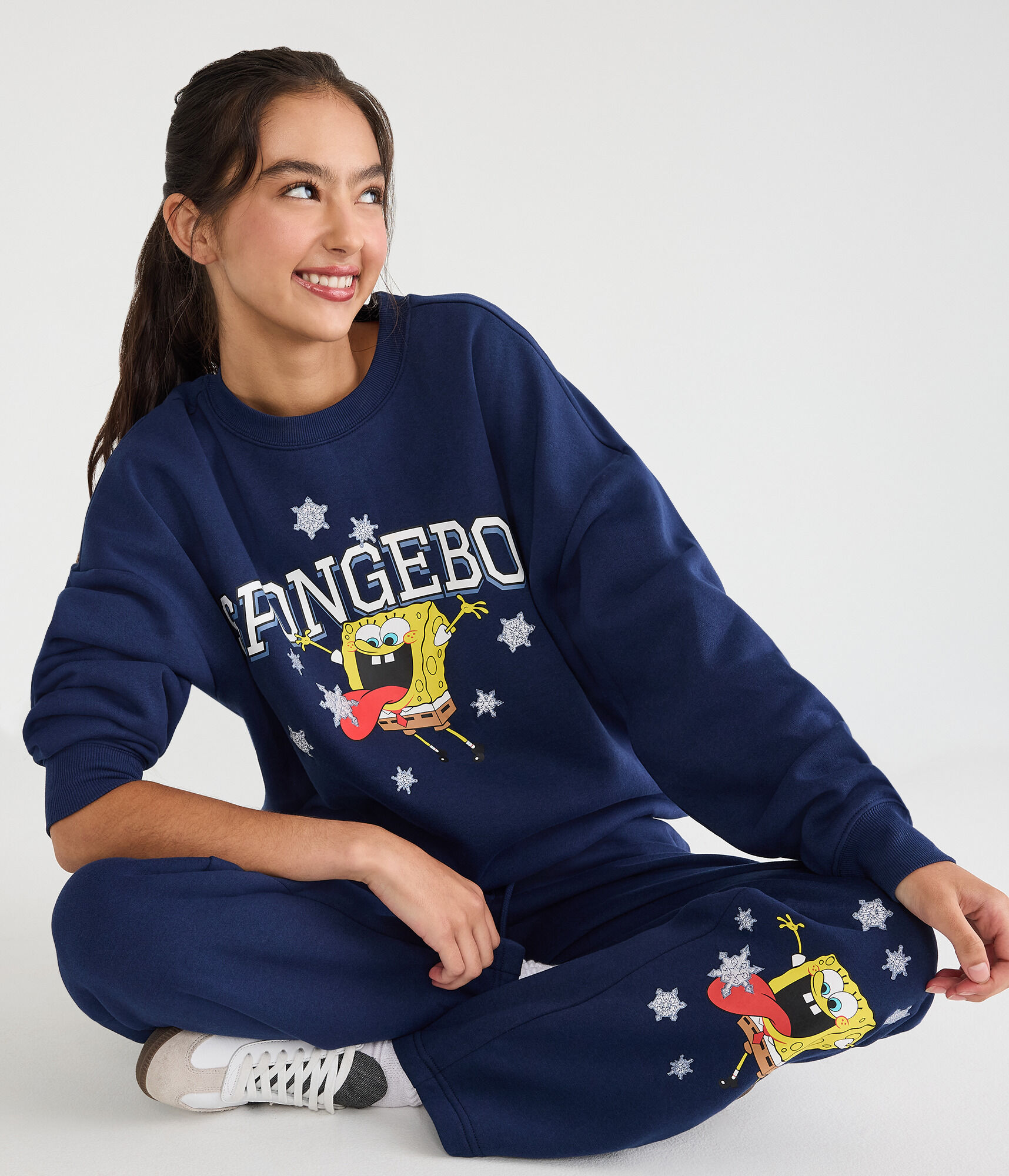 SpongeBob x Aero Snowflakes Crew Sweatshirt