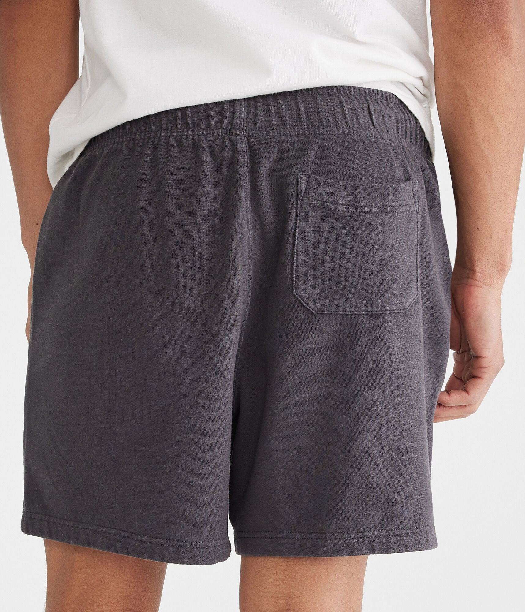 Solid Fleece Shorts 5.5"