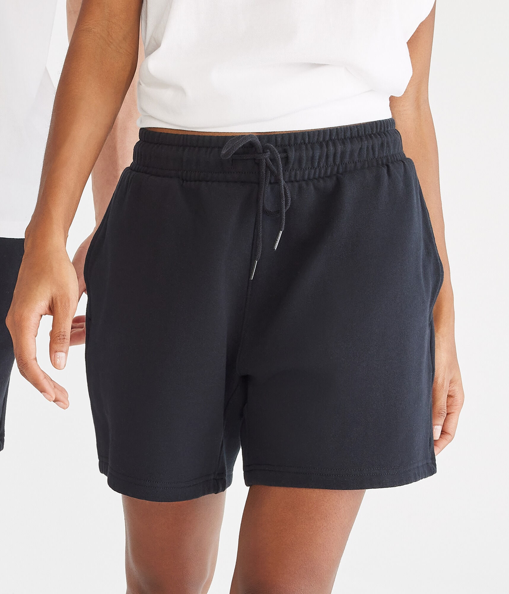 Essentials Solid Fleece Shorts 6"