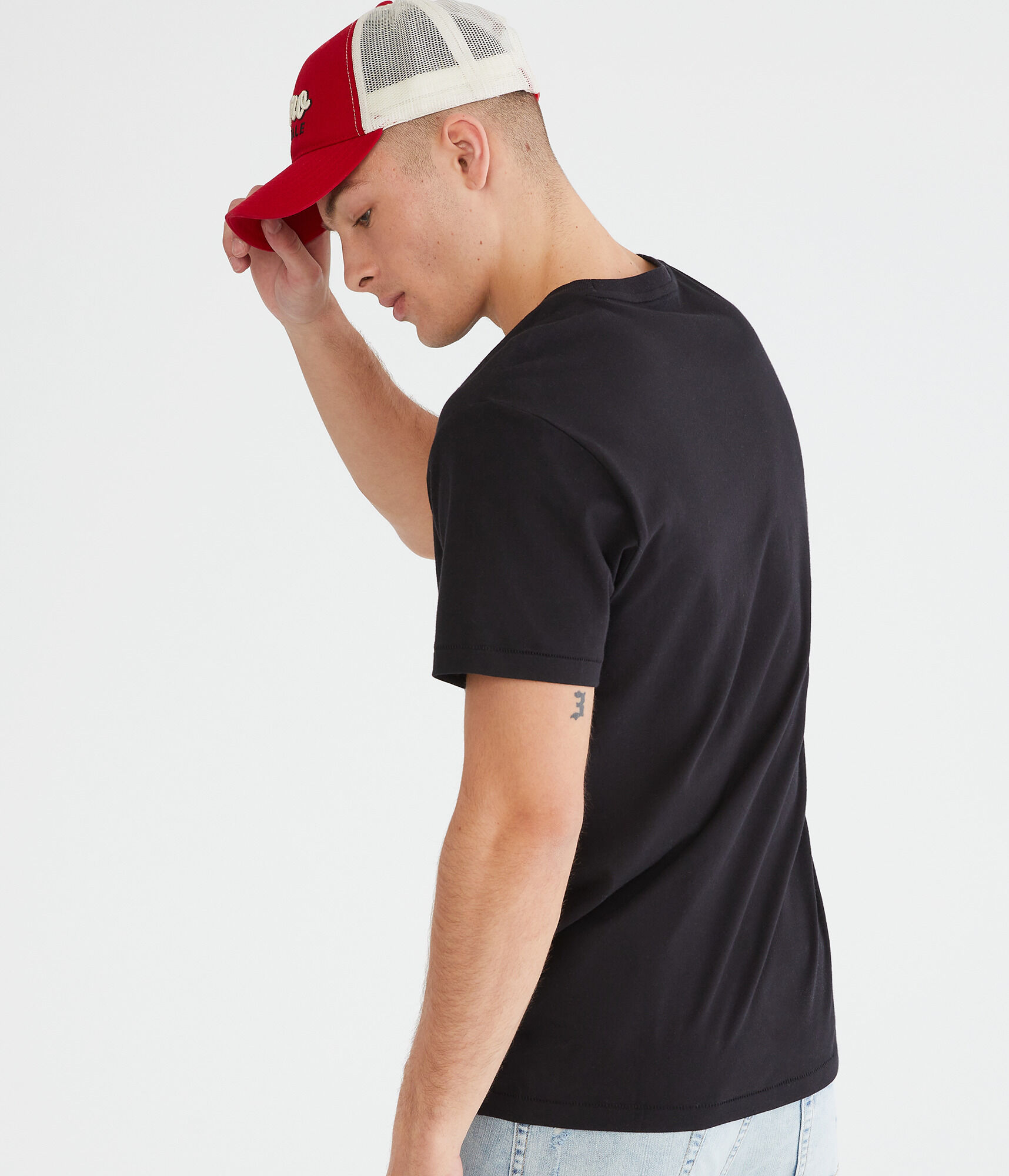 Aeropostale Empire State Appliqu&eacute; Graphic Tee