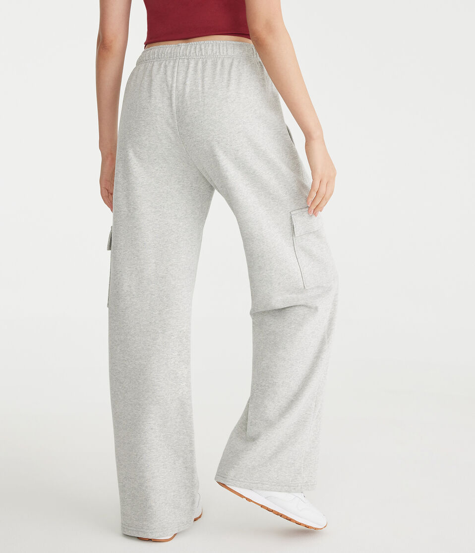 Low-Rise Cargo Wide Leg Sweatpants