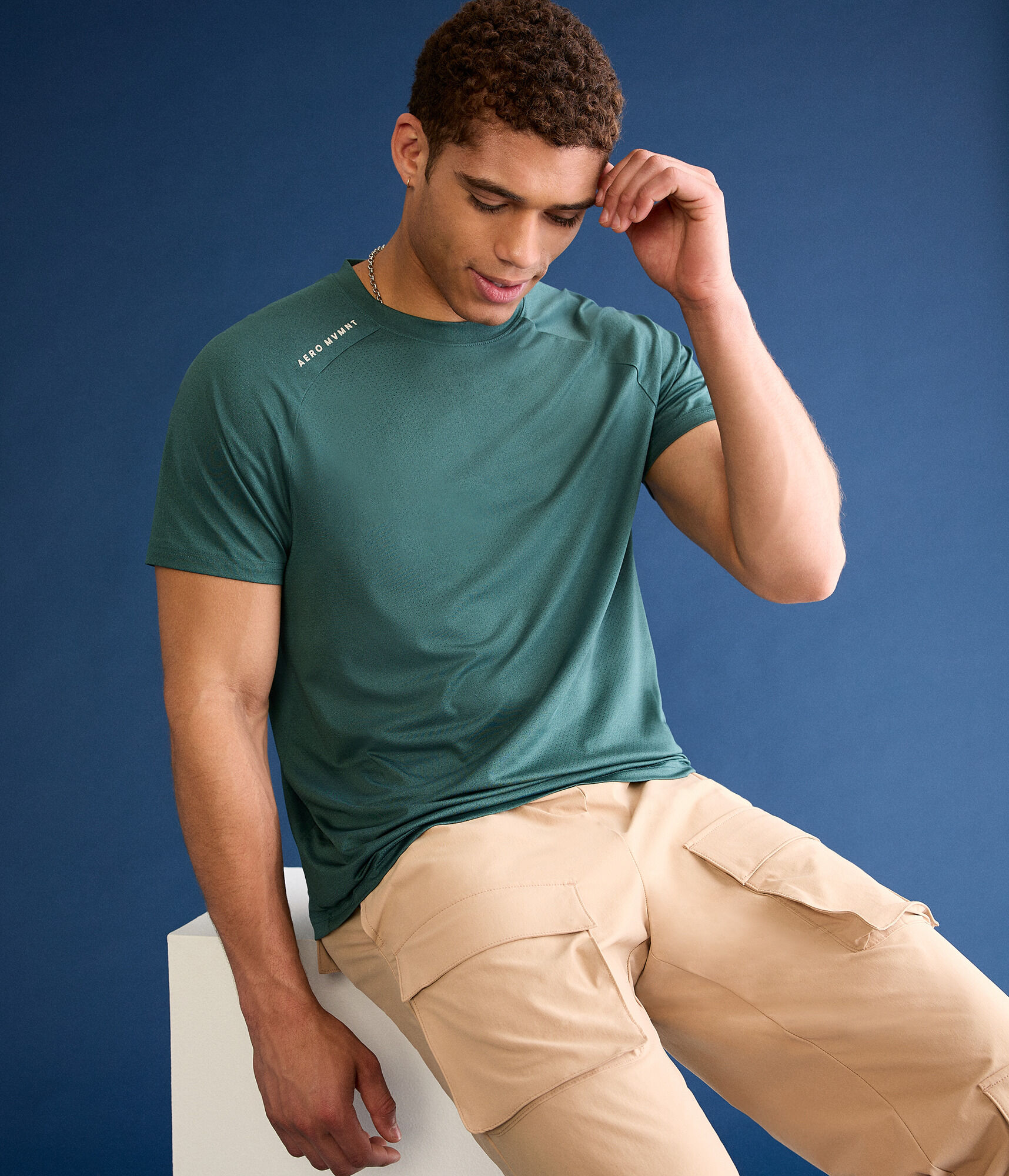 Aero MVMNT Raglan Crew Tee