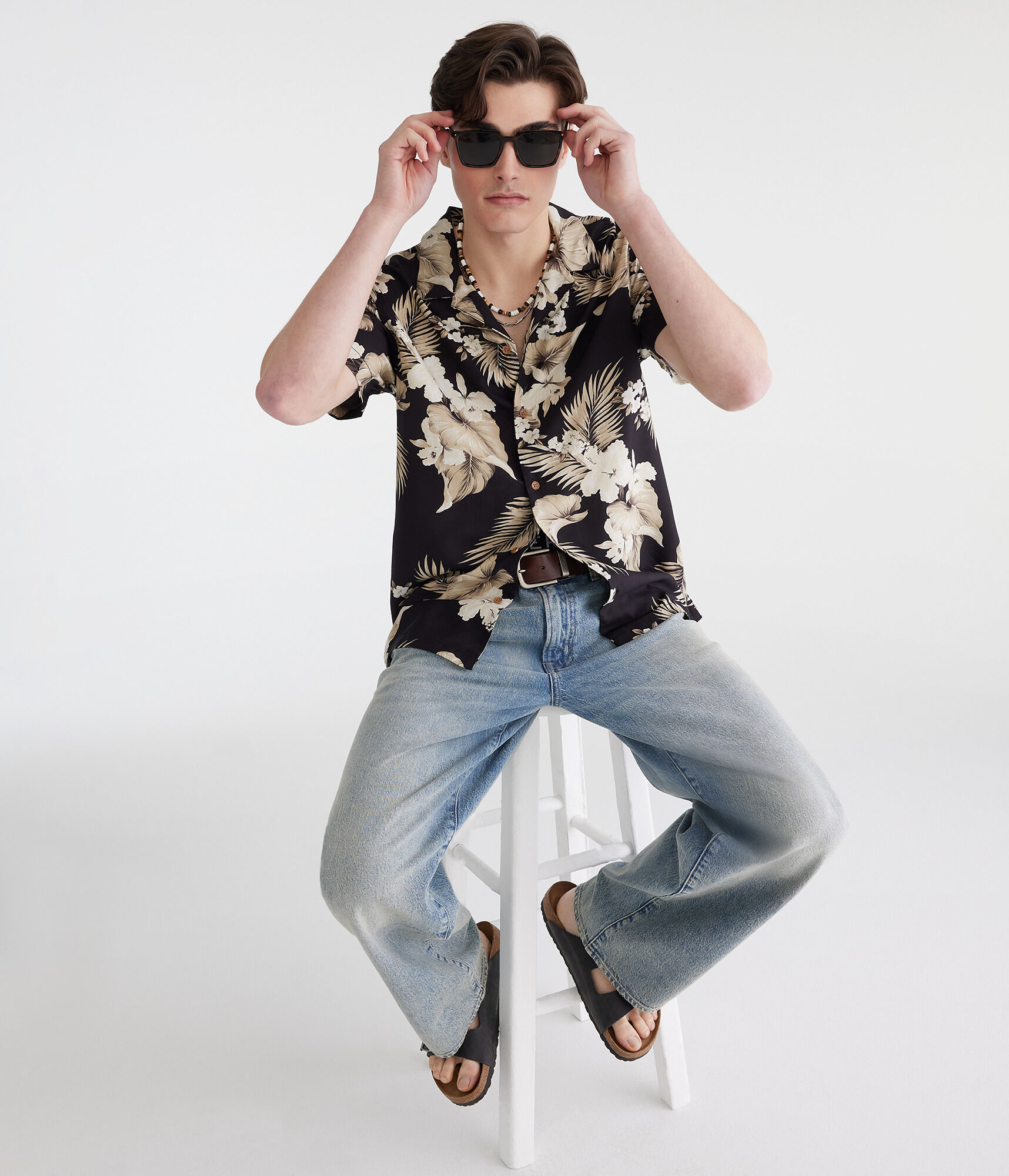 Short Sleeve Tropical Floral Print Camp Shirt