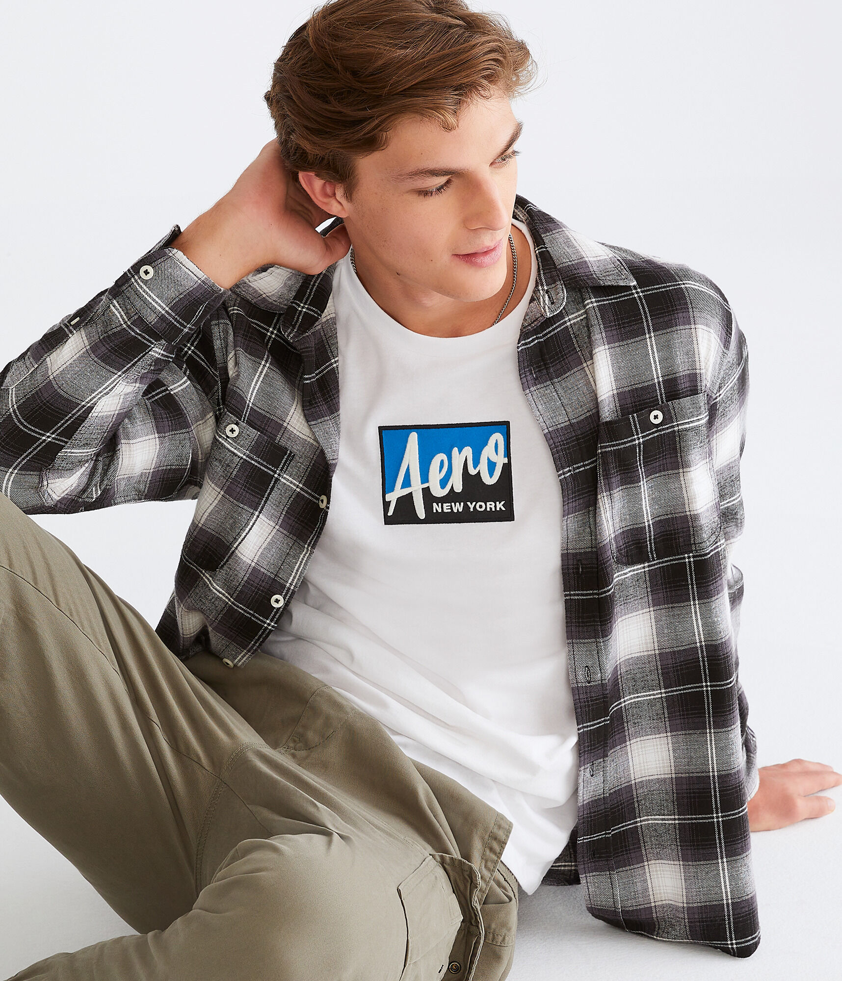 Aero New York Box Logo Appliqu&eacute; Graphic Tee