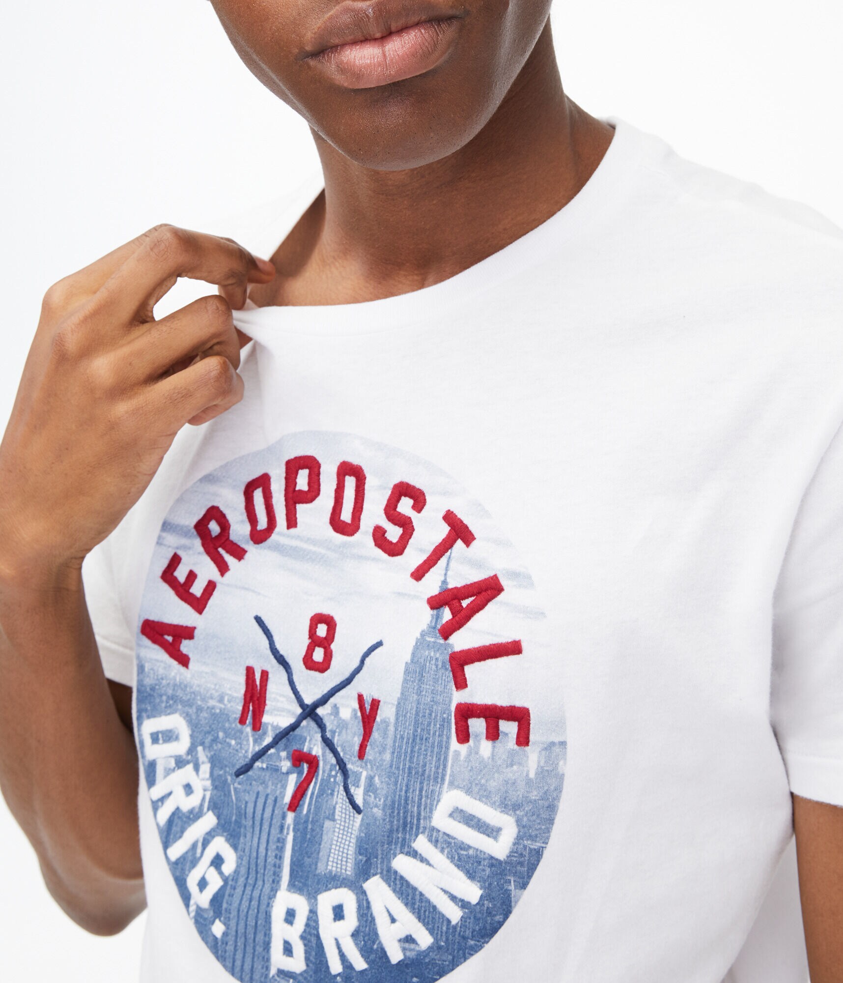 Aeropostale City Circle Appliqu&eacute; Graphic Tee