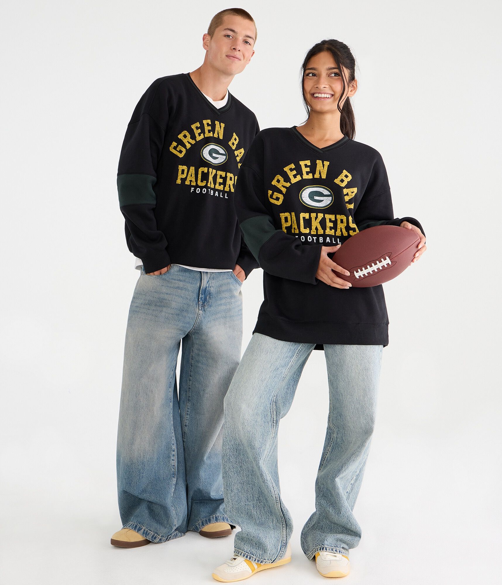 Green Bay Packers V-Neck Sweatshirt