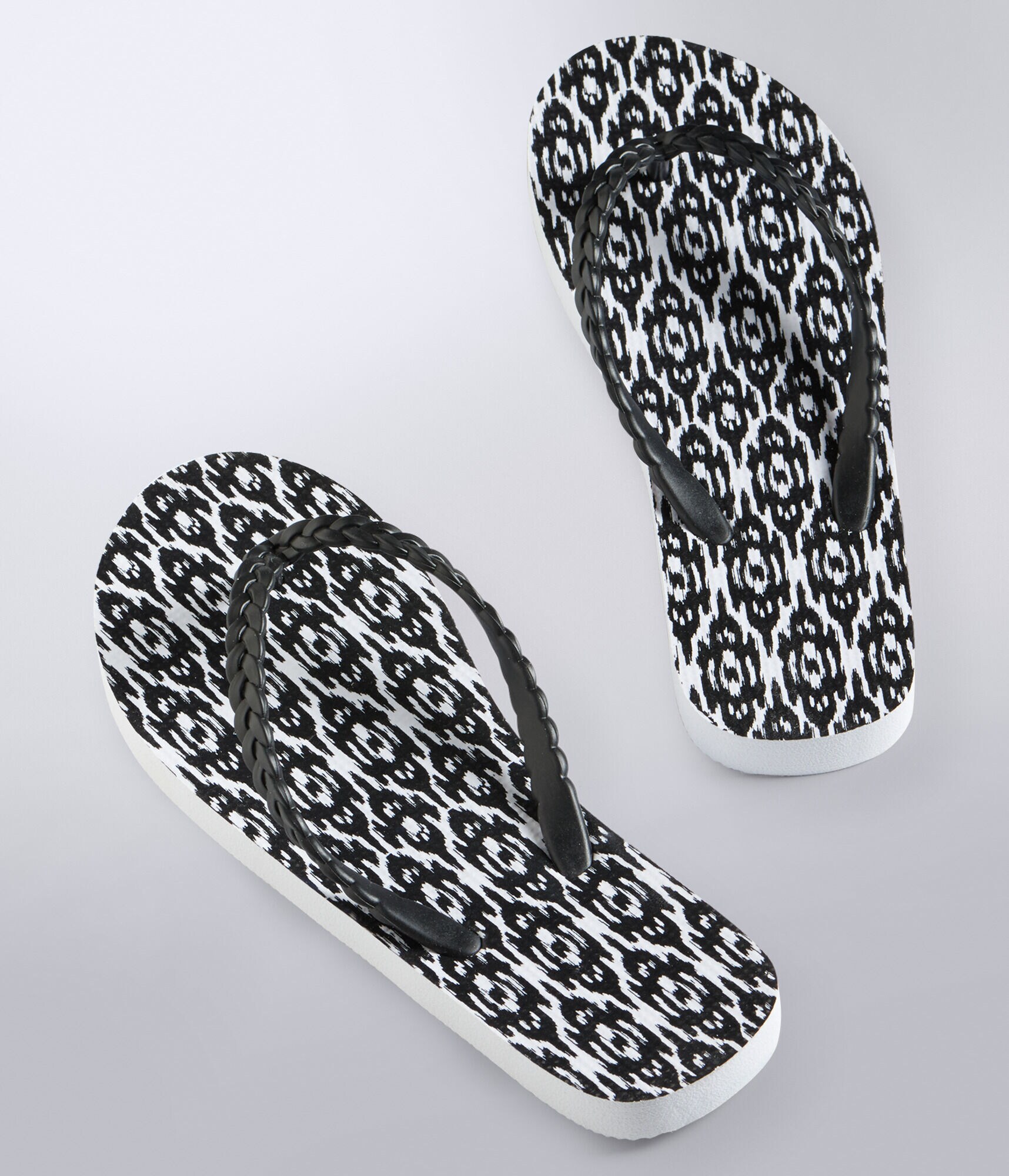 LLD Tribal Print Flip-Flop