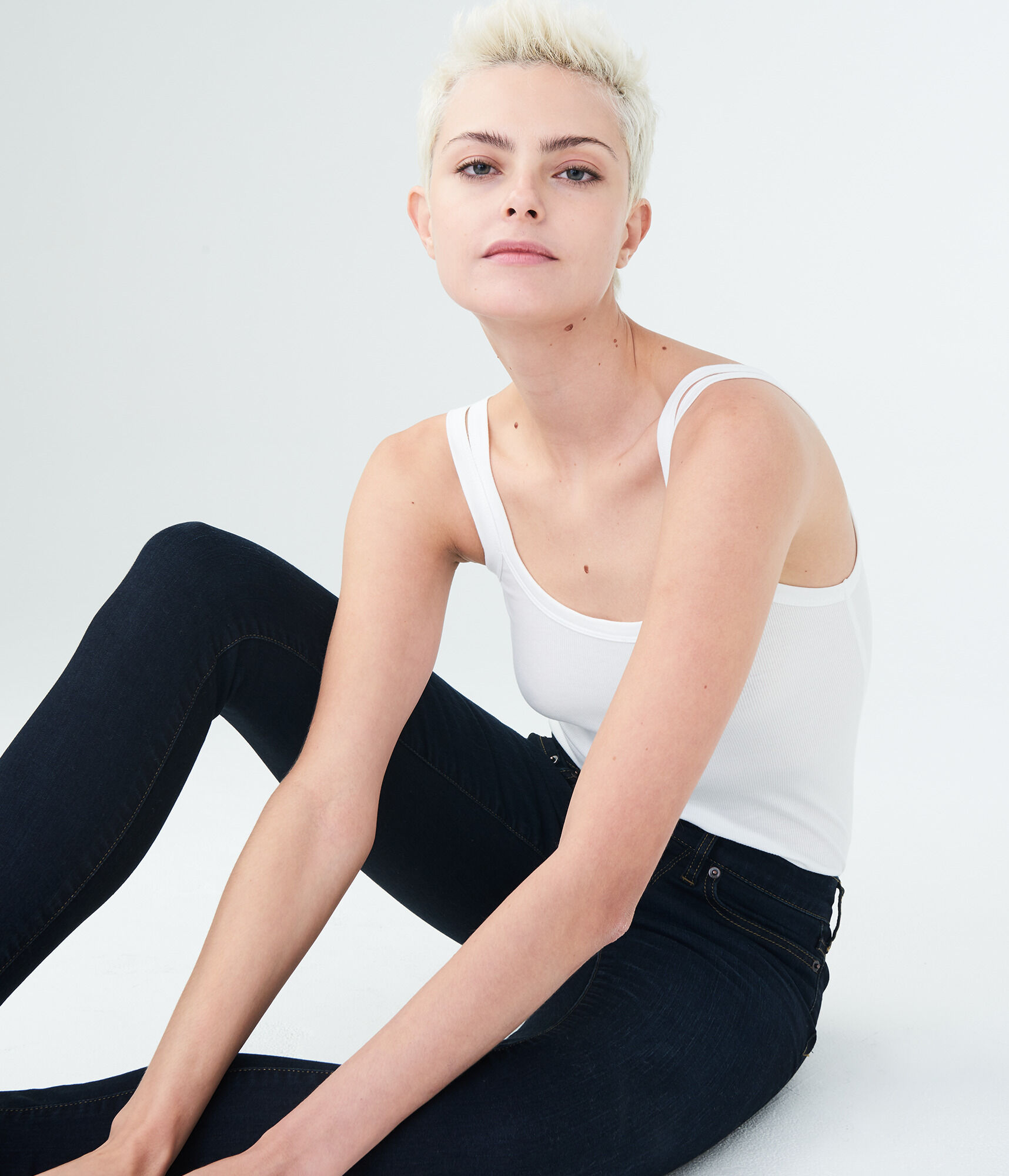 Solid Ribbed Double-Strap Tank