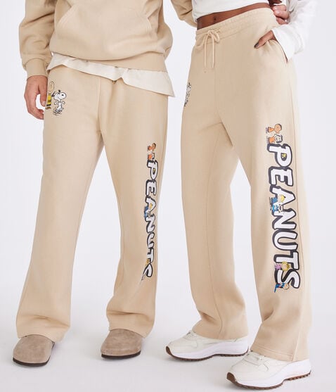 Peanuts® | Aéropostale Group Gathering Straight Leg Sweatpants Peanuts® | Aéropostale Group Gathering Straight Leg Sweatpants