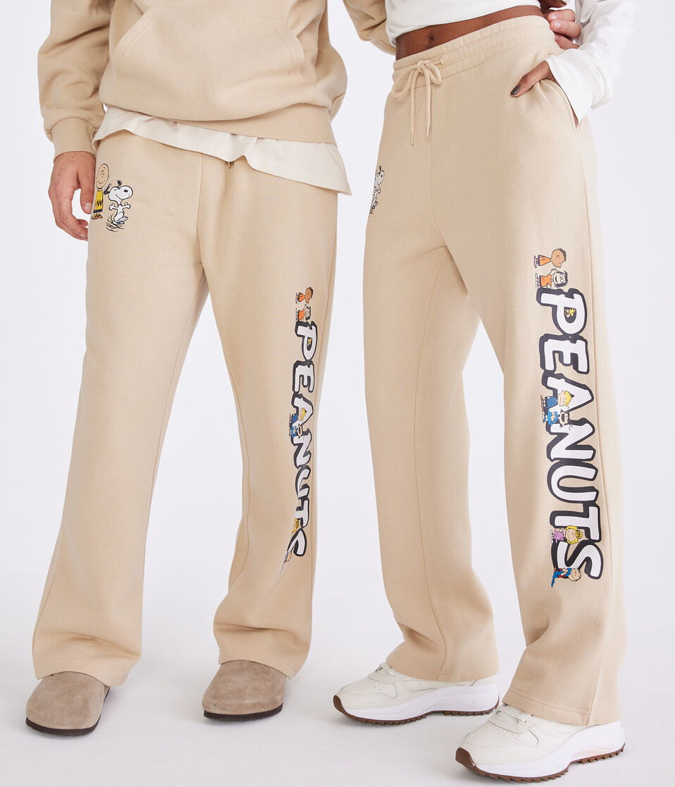 Peanuts® | Aéropostale Group Gathering Straight Leg Sweatpants