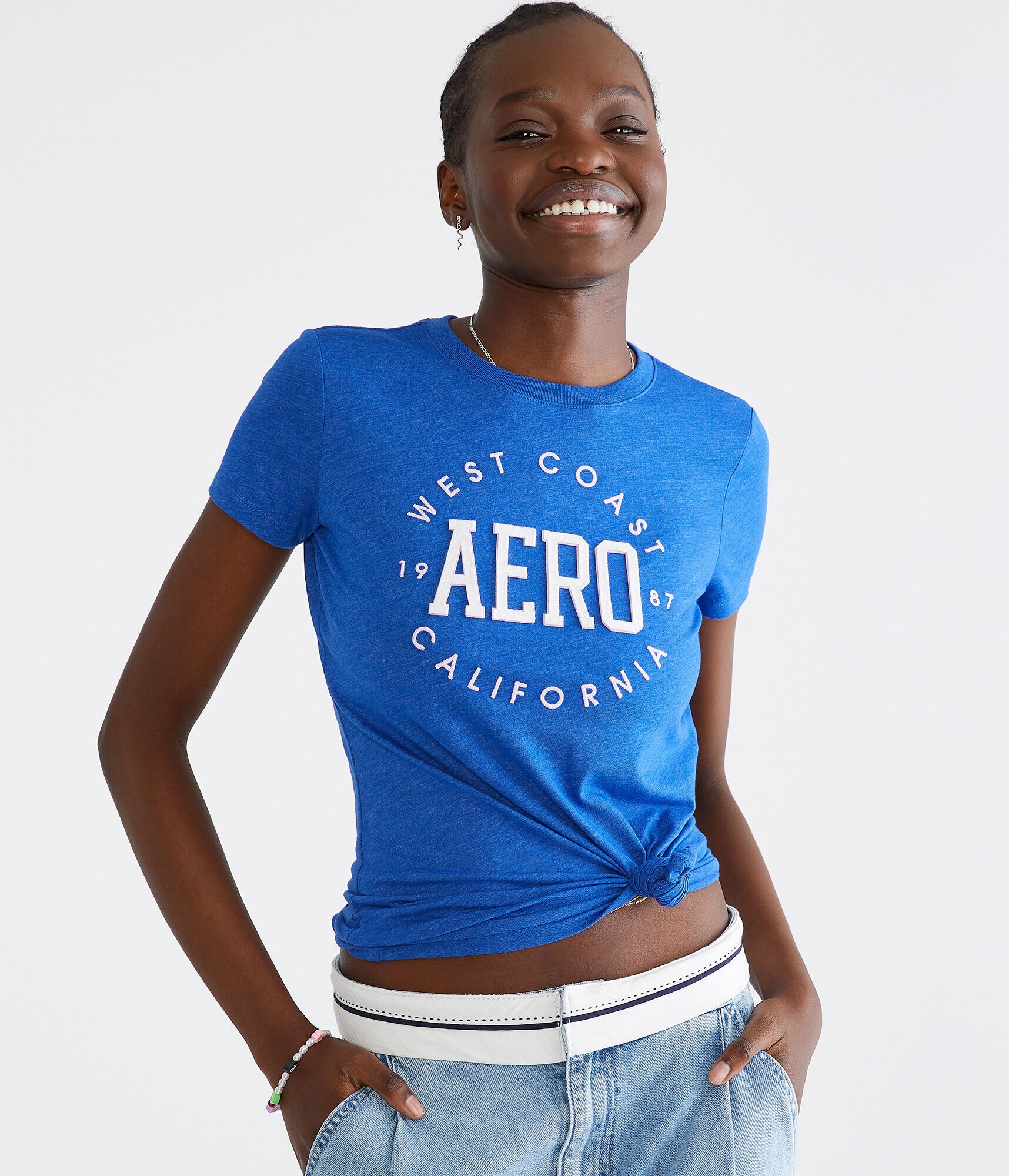 Aero West Coast Circle Appliqu&eacute; Graphic Tee