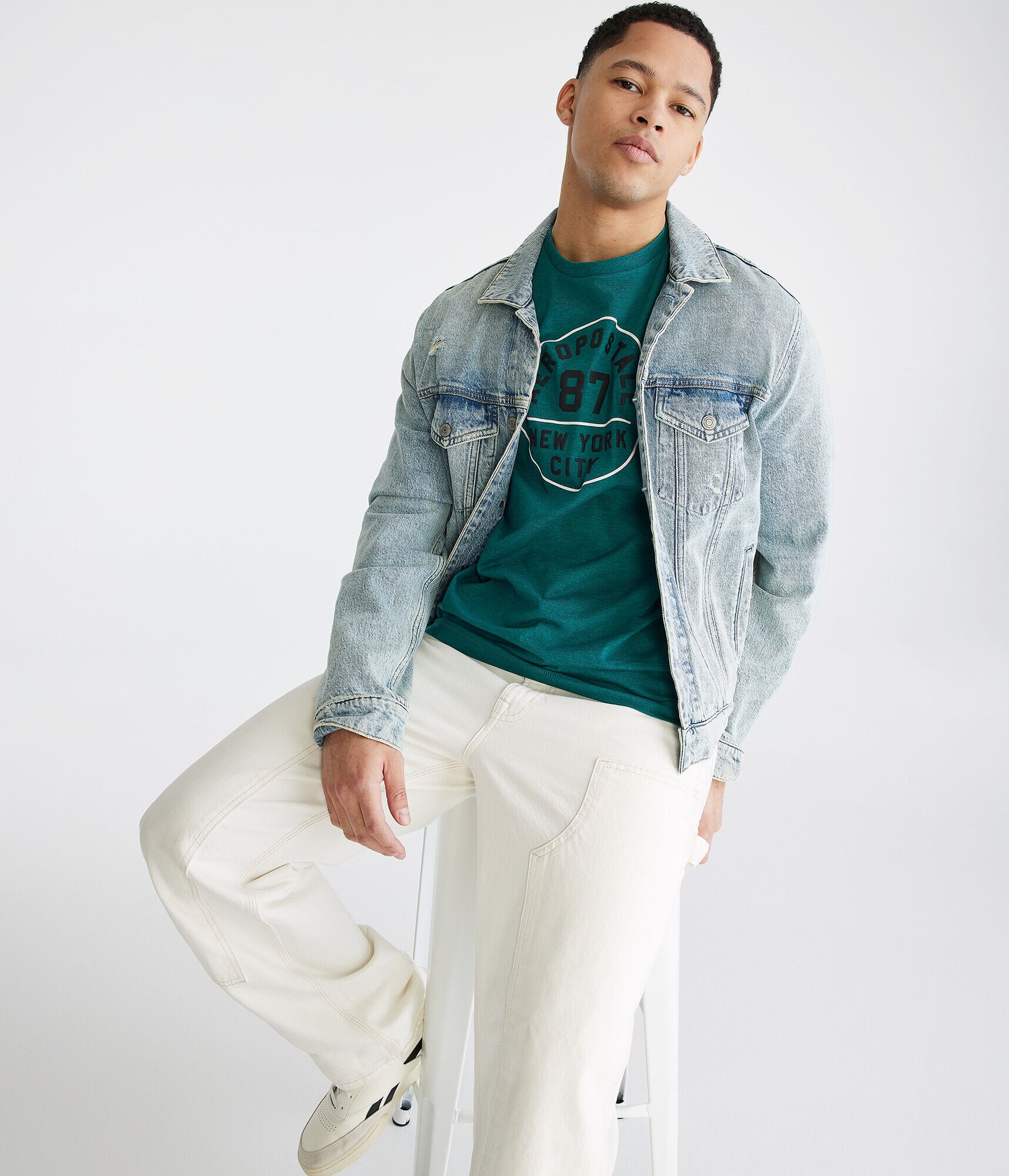 Aeropostale 87 Circle Graphic Tee