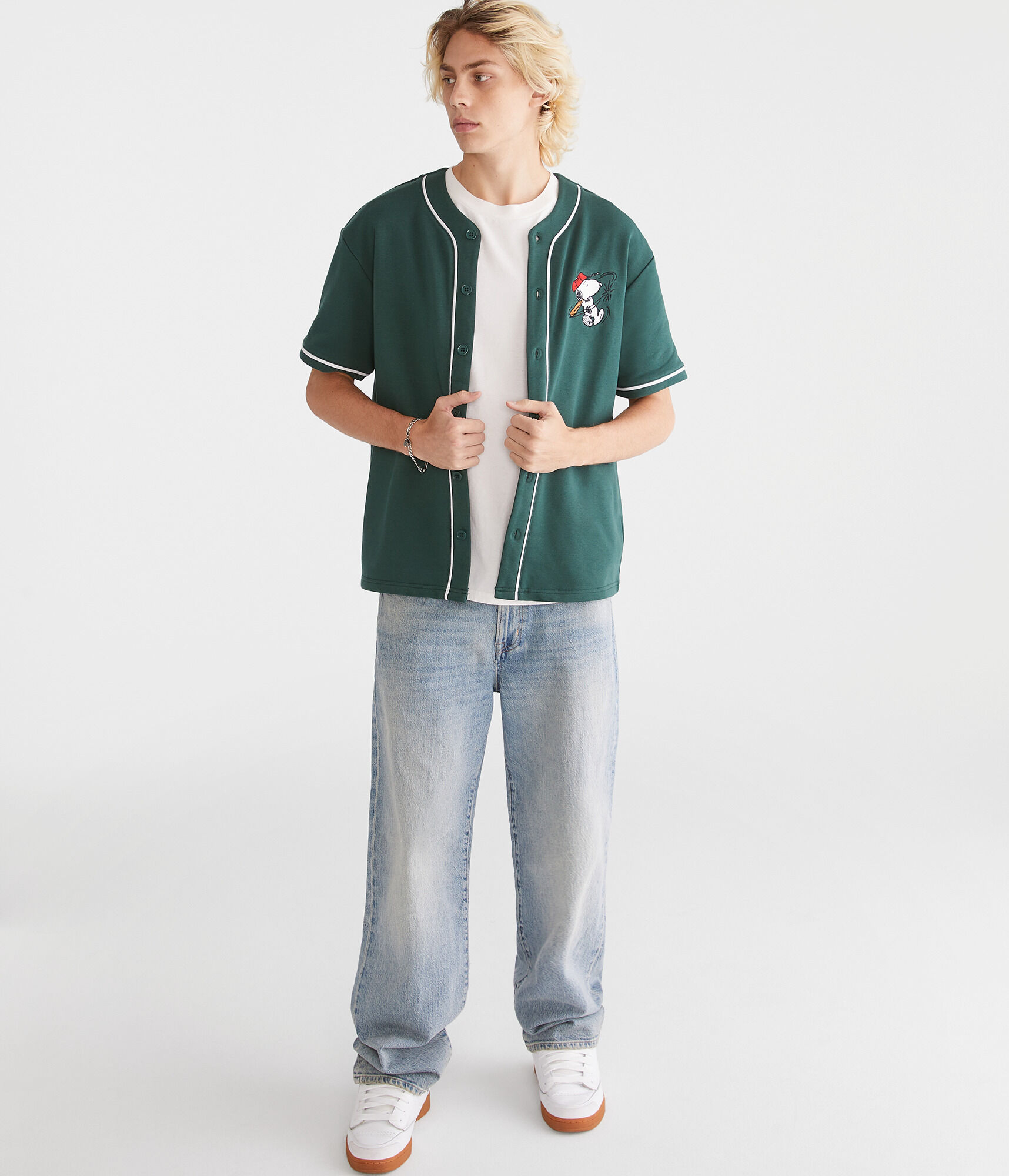 Snoopのベースボールシャツ Peanuts® Batter Up Baseball Top