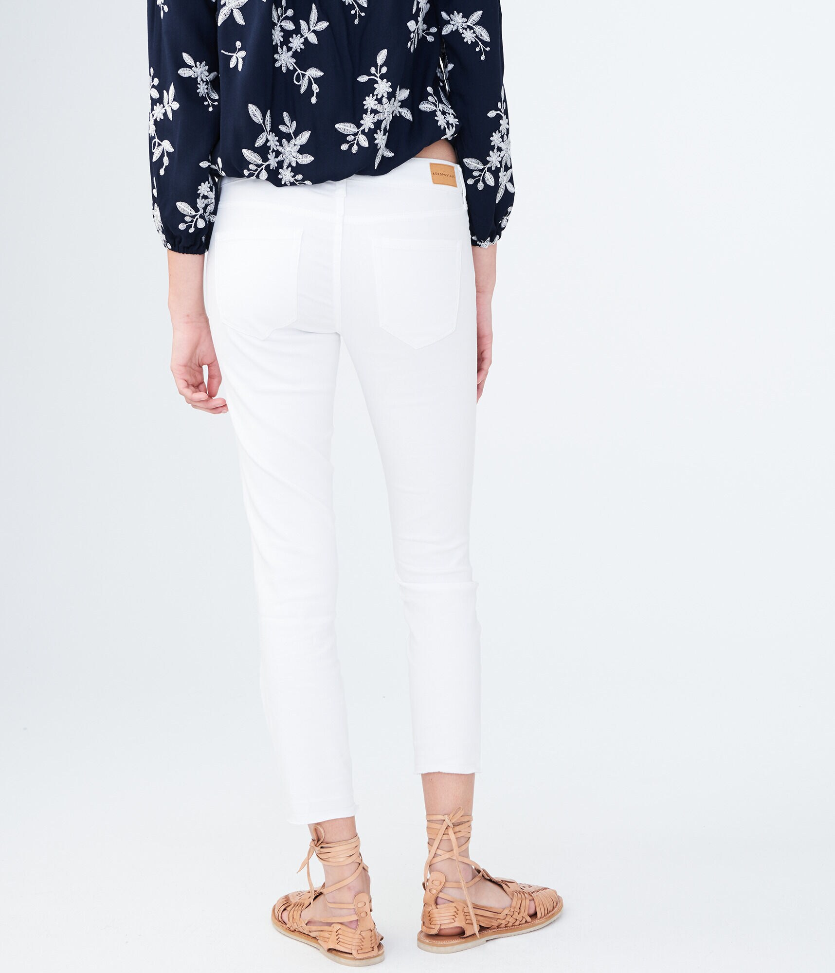 Seriously Stretchy Low-Rise Crop Jegging