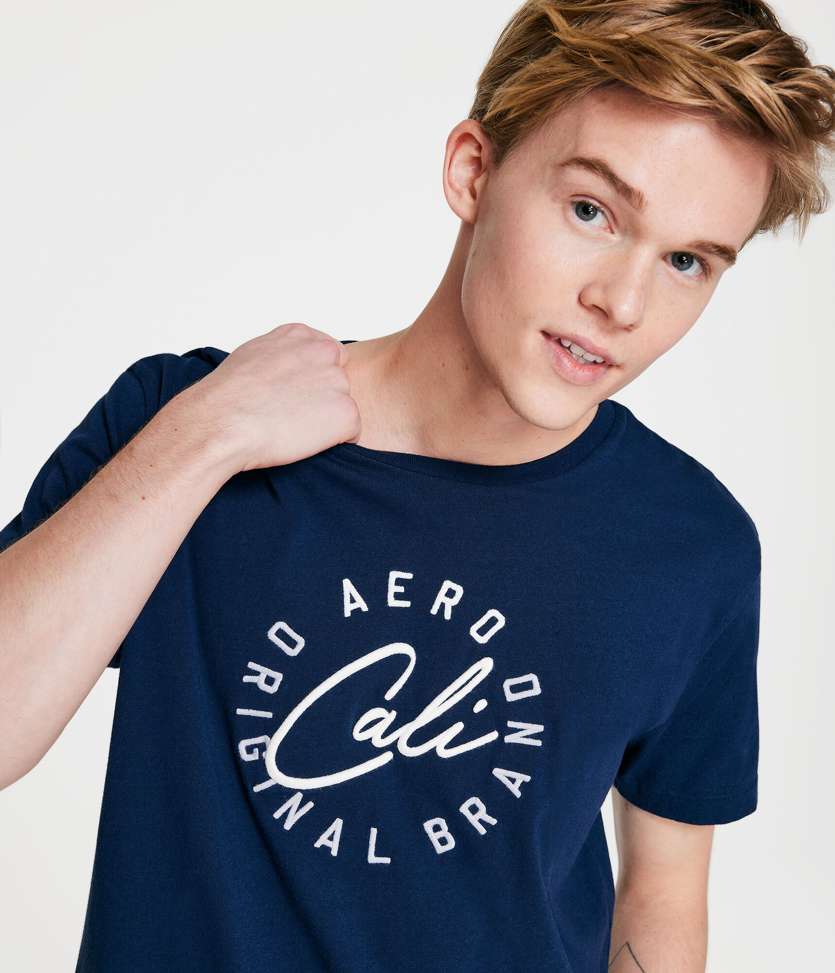 Aero Cali Circle Graphic Tee