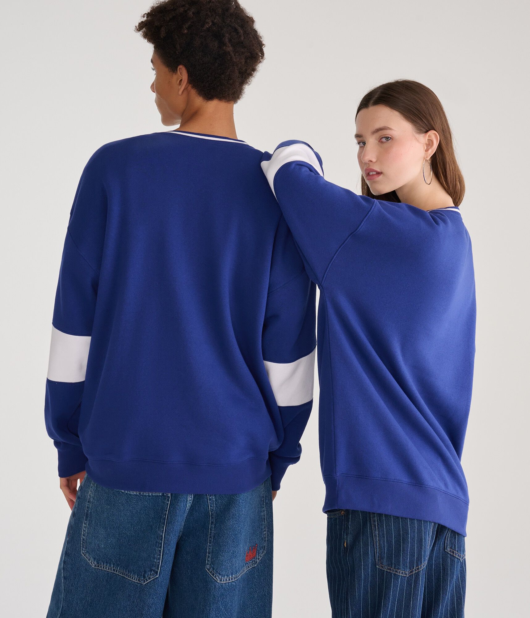 Dallas Cowboys V-Neck Sweatshirt