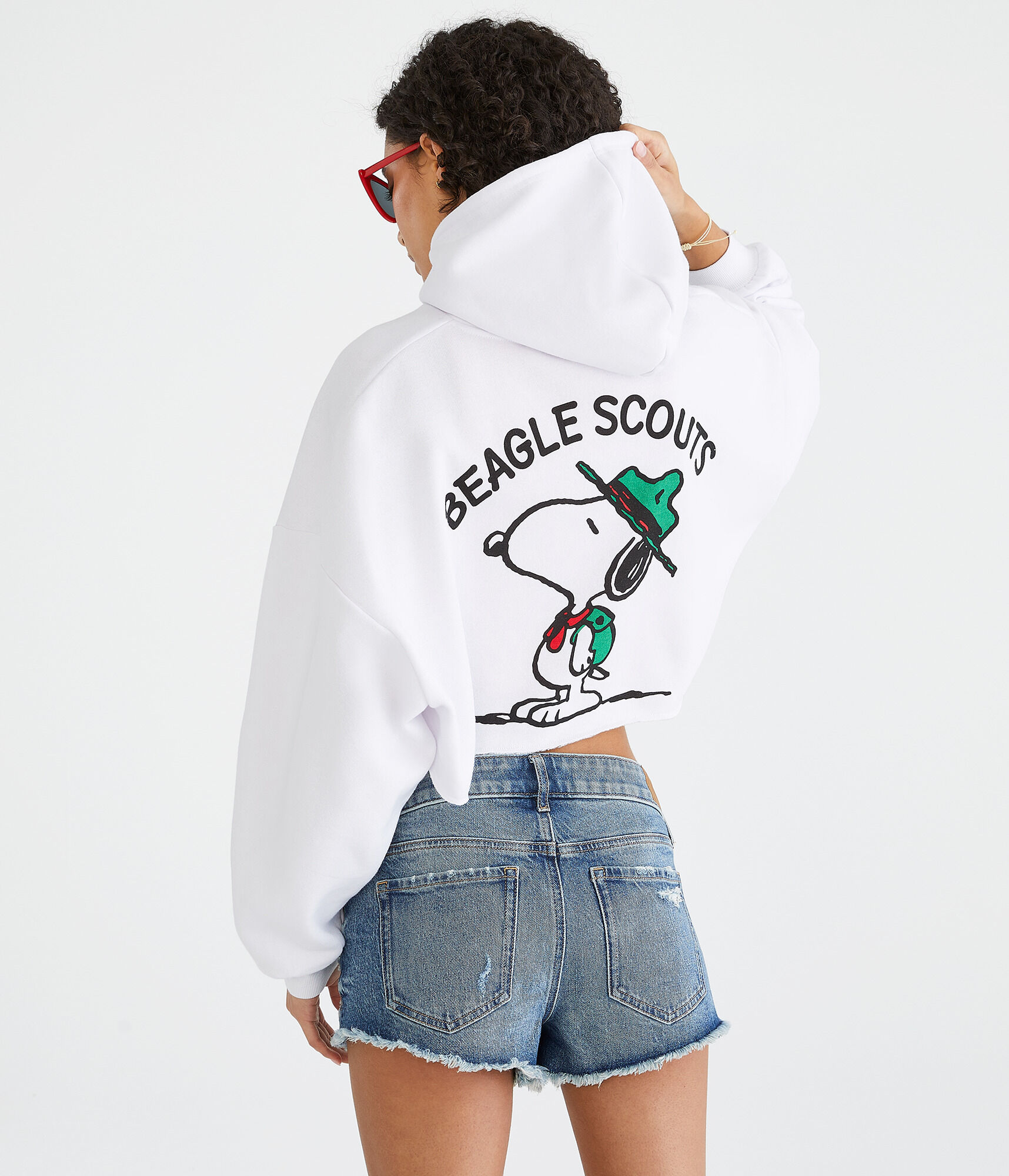 AERO | CAMP SNOOPY™ Beagle Scouts Cropped Pullover Hoodie