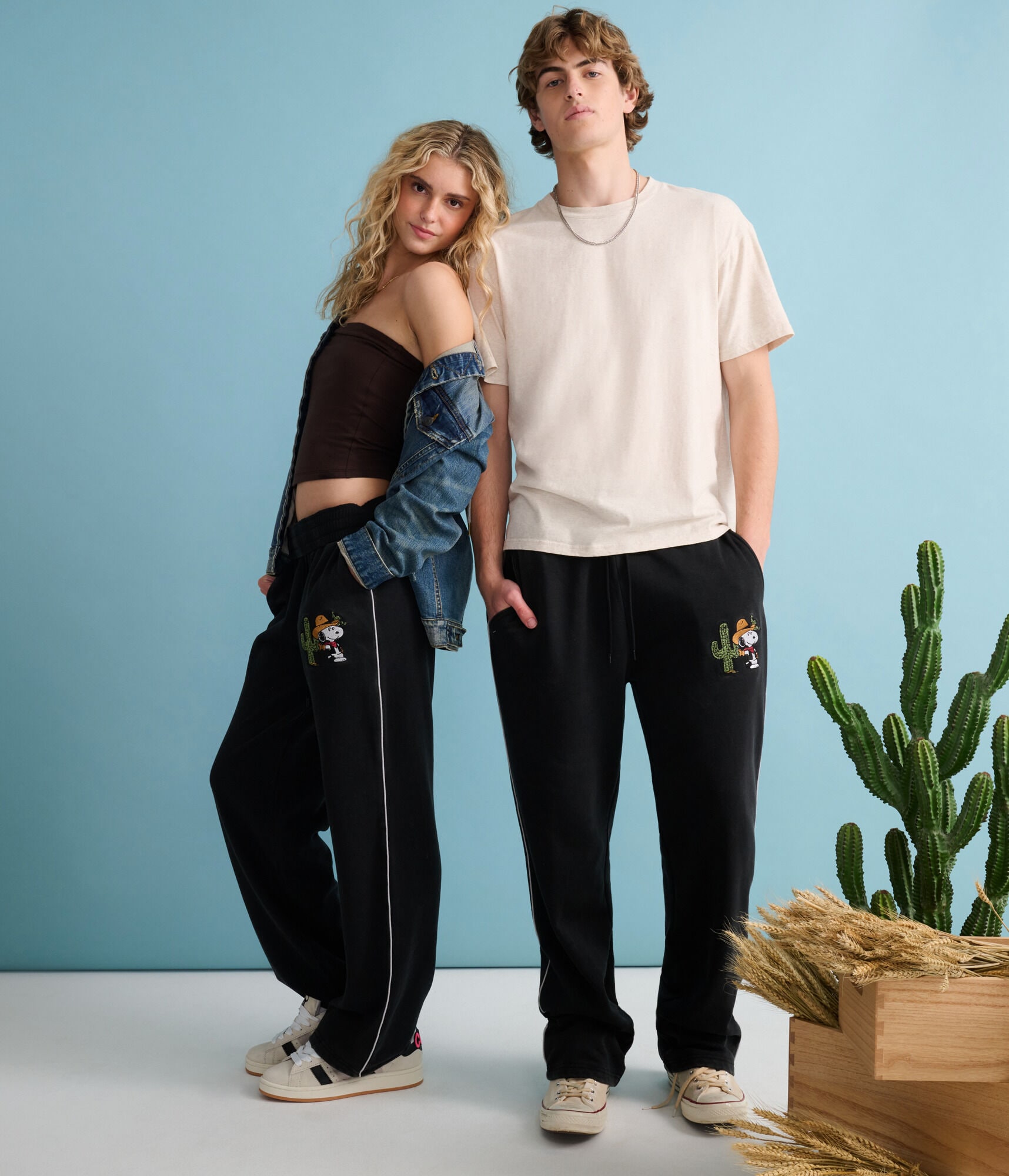 Peanuts® | Aéropostale Western Snoopy Cactus Straight Leg Sweatpants