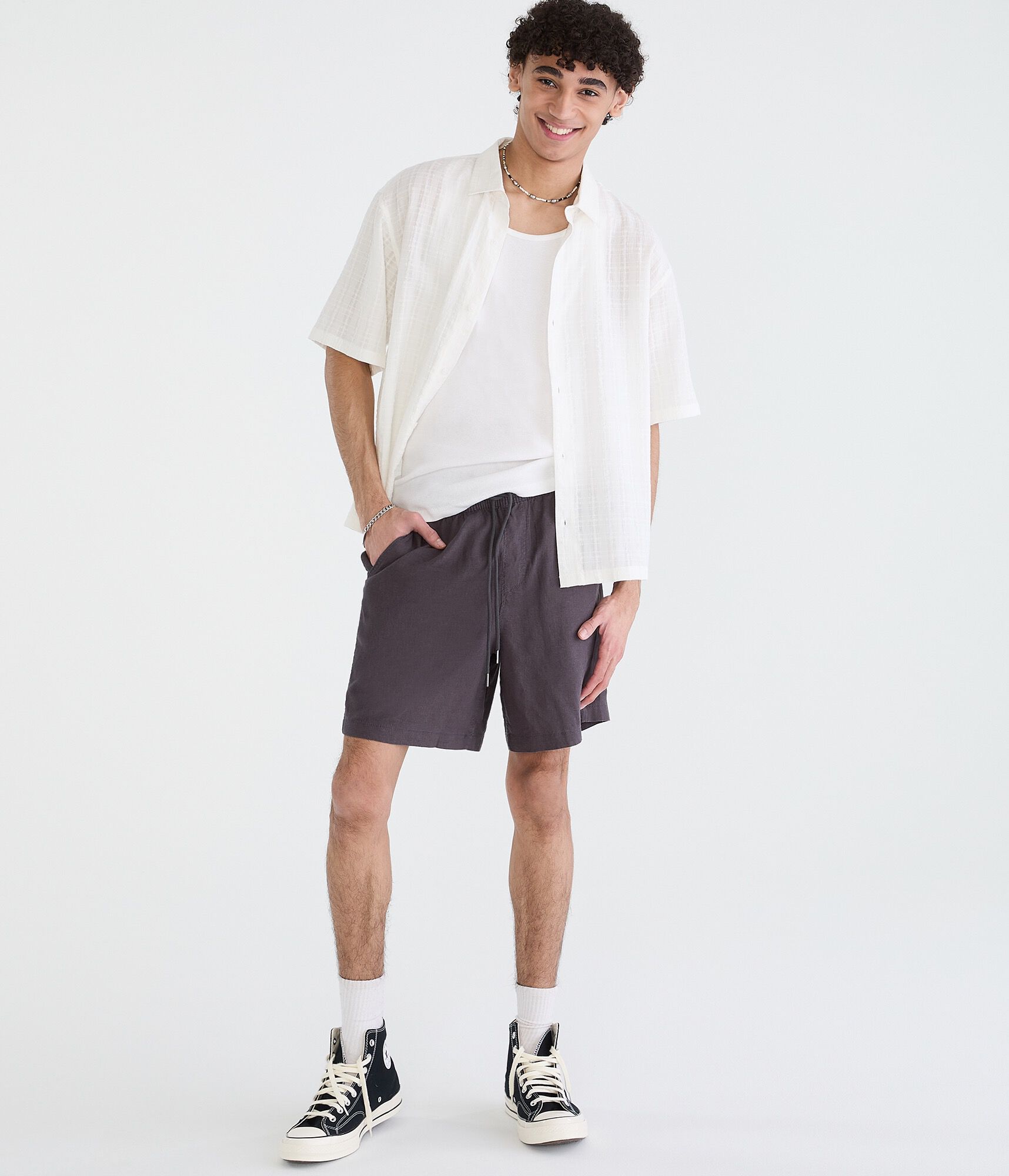 Solid Linen Shorts 7"
