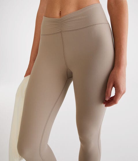 Air Softspun High-Rise Cinch Waist Leggings Air Softspun High-Rise Cinch Waist Leggings