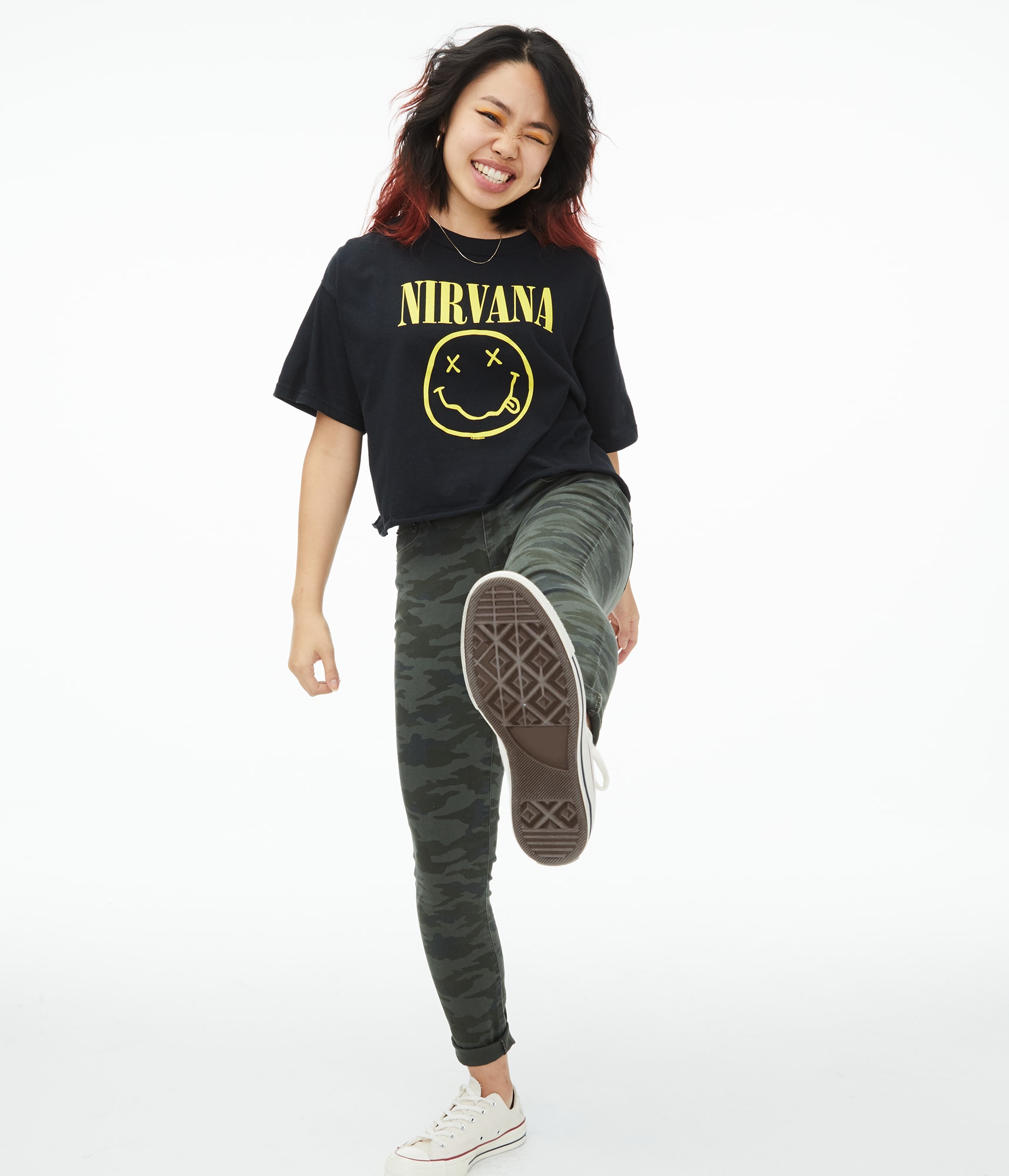 RONRON☆IVEガウル着用DOODLE LETTERING SLIM CROP T SHIRT Nirvana Cropped Graphic Tee
