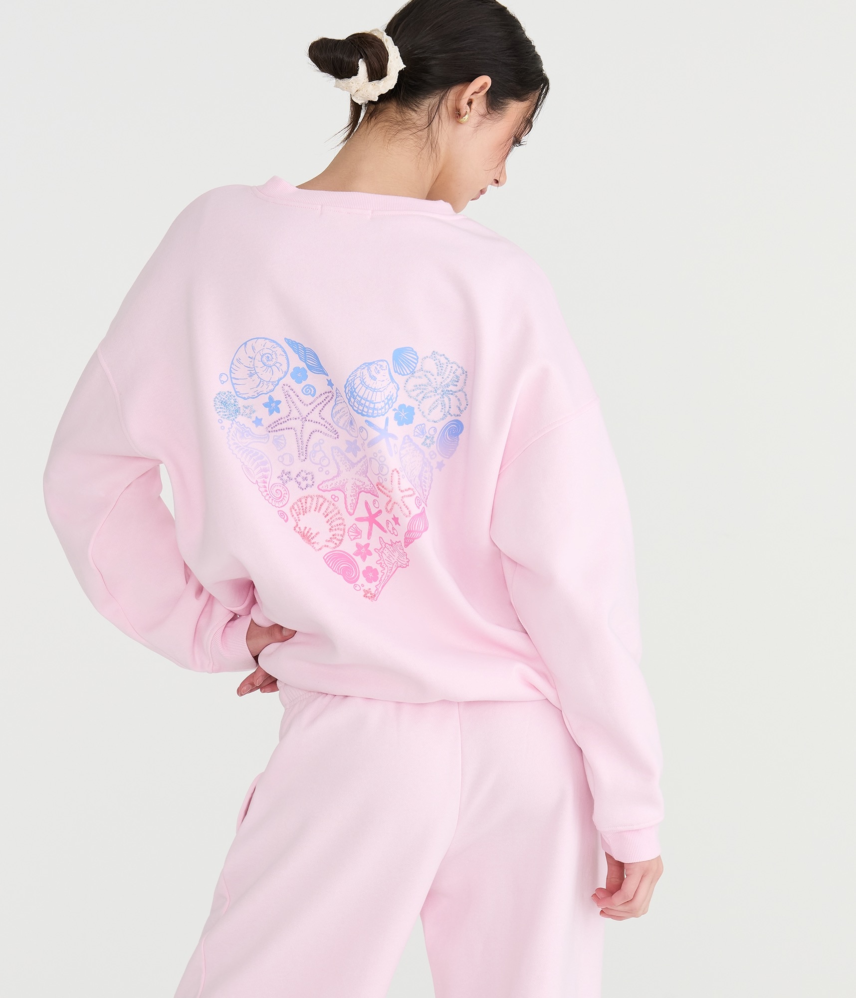 Cloud Soft Seashell Heart Crew Sweatshirt