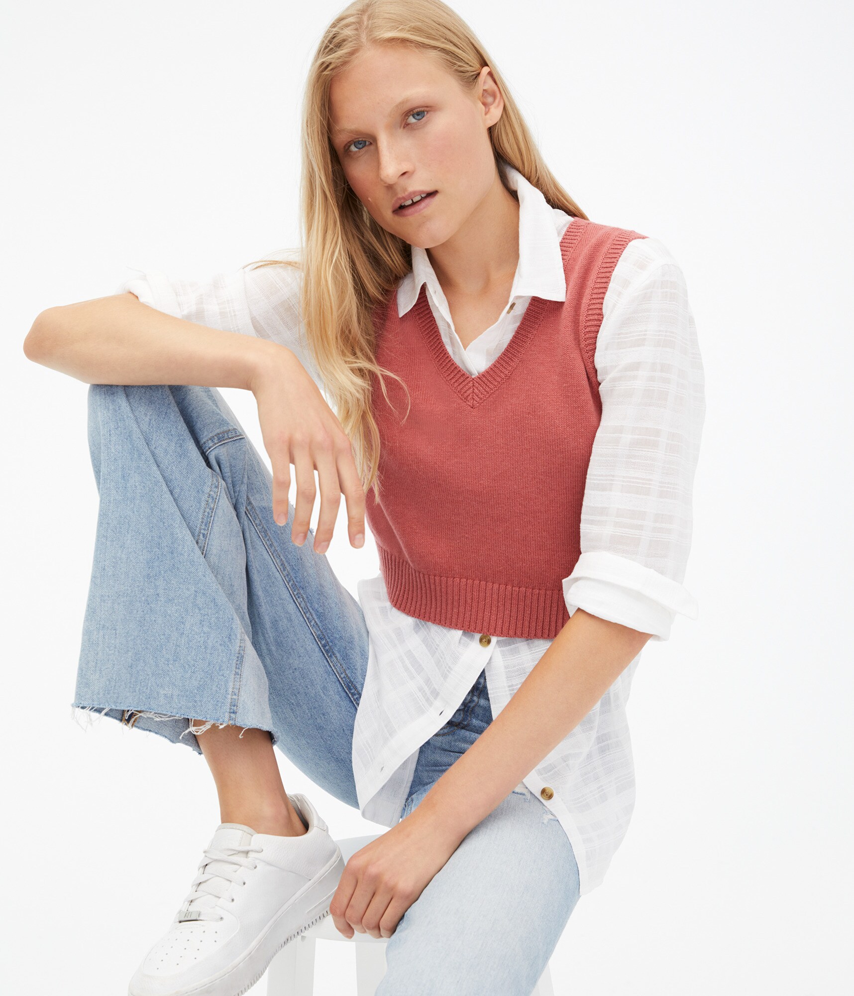 Solid Cropped Sweater Vest