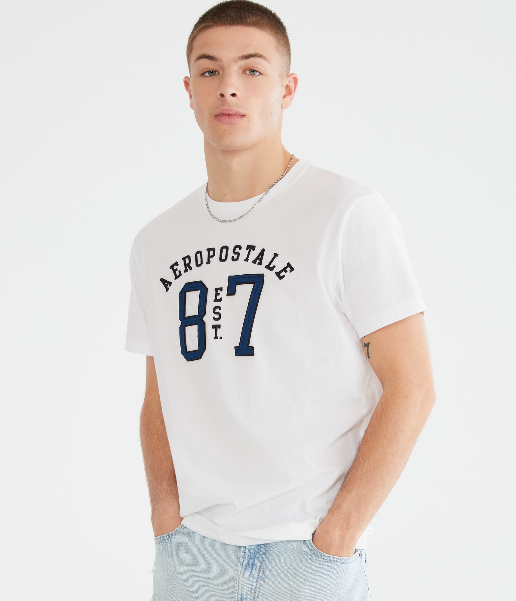 DESCENTE - aaron Aeropostale Split 87 Appliqué Graphic Tee