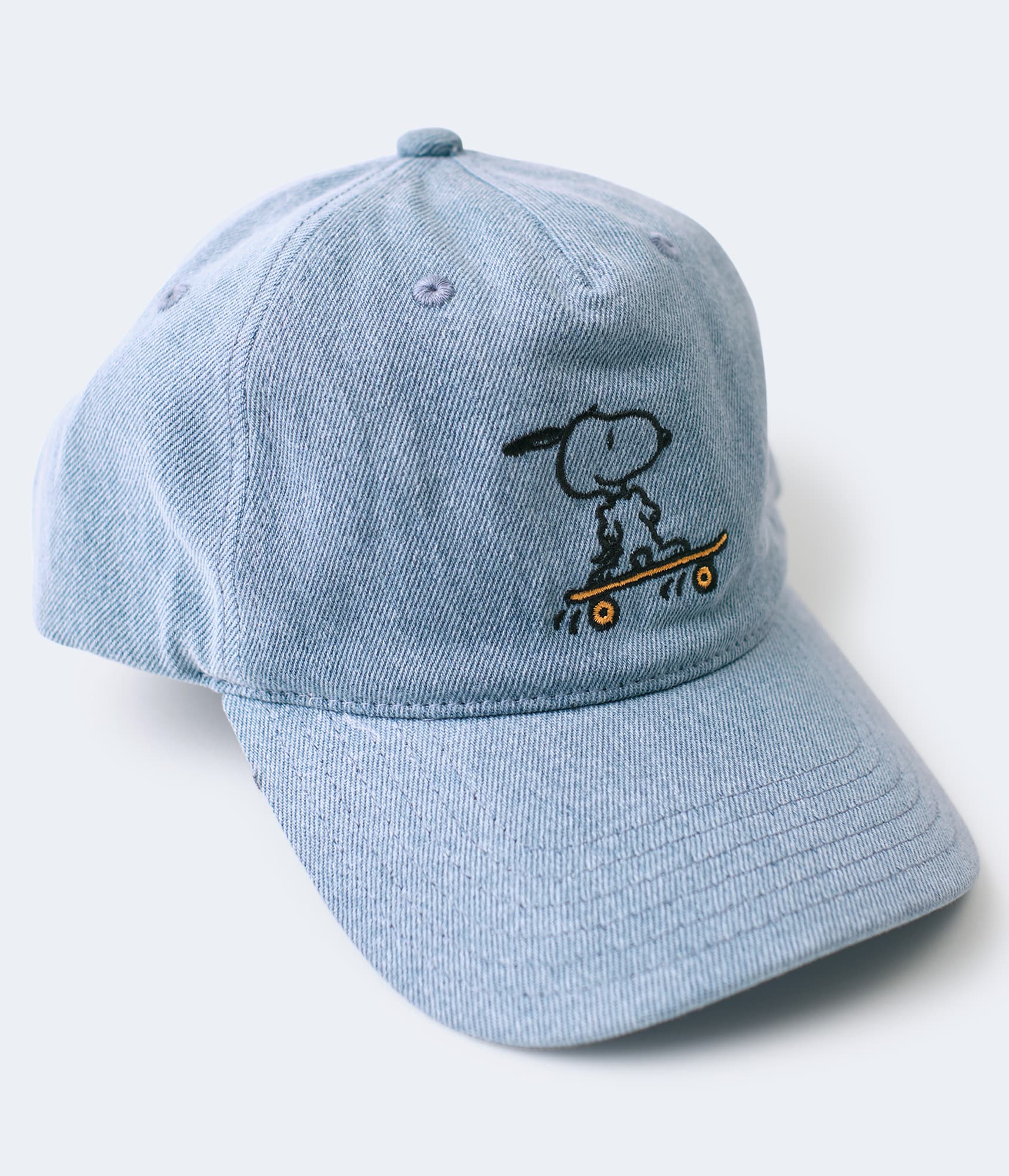 snoopy with hat