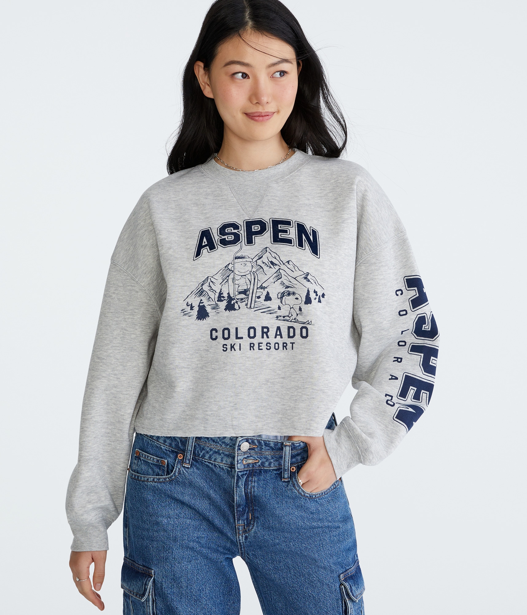 Peanuts® | Aéropostale Snoopy Aspen Cropped Crew Sweatshirt