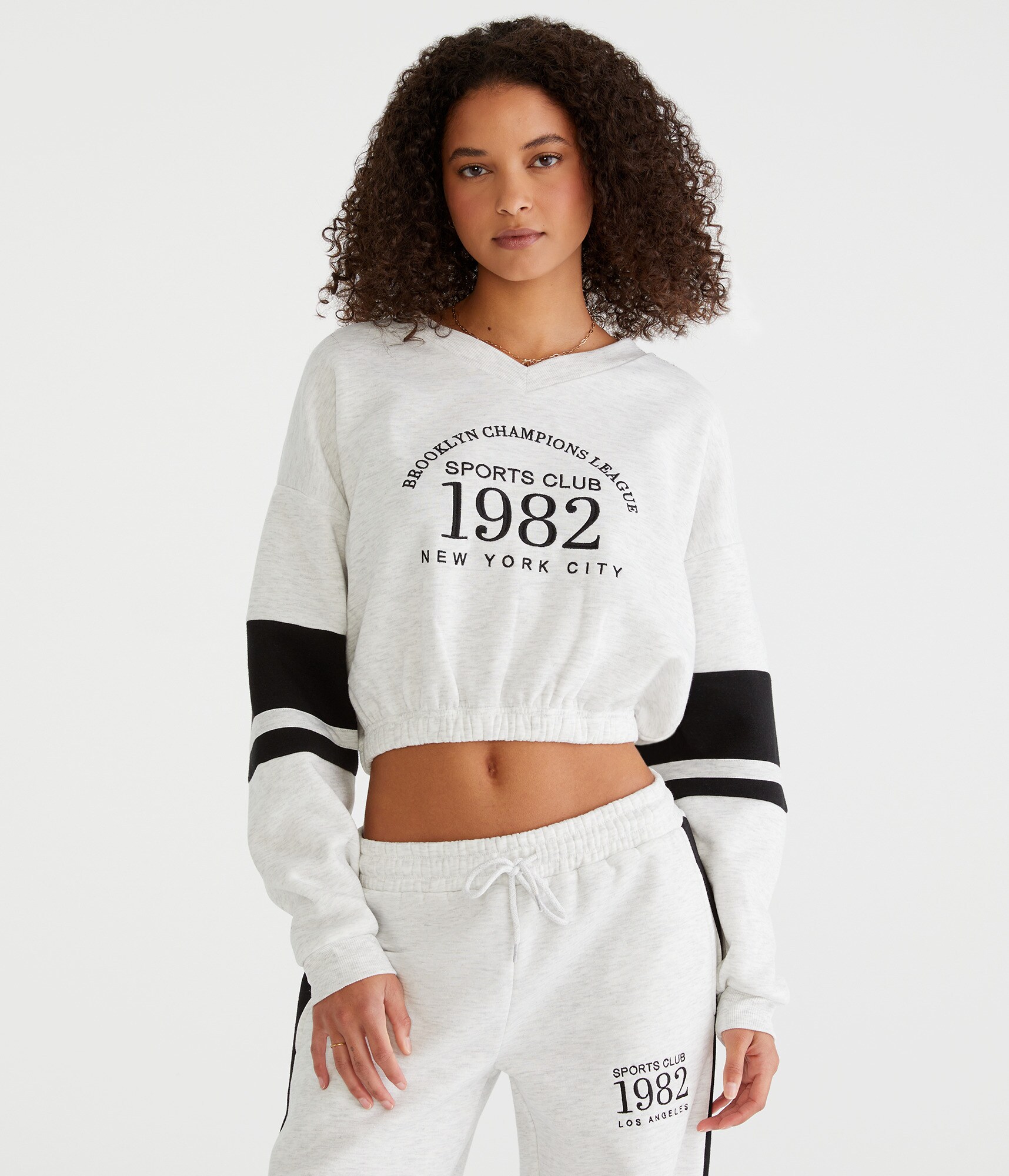 【lit】Dart Cropped Sweat STINGY WITH MY TIME SUPER CROPPED SWEATSHIRT – AKIRA