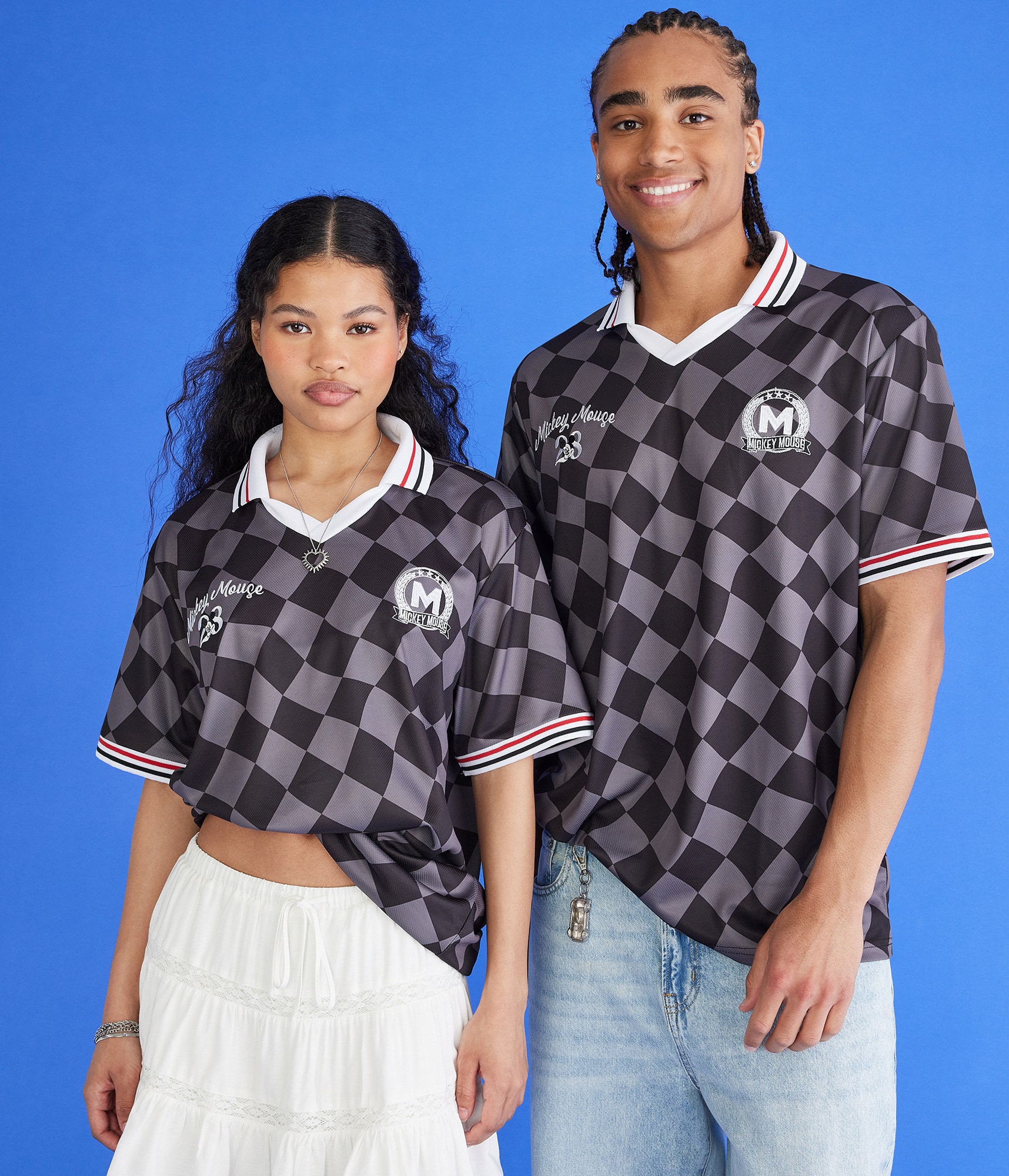 60175981_007_main.jpg