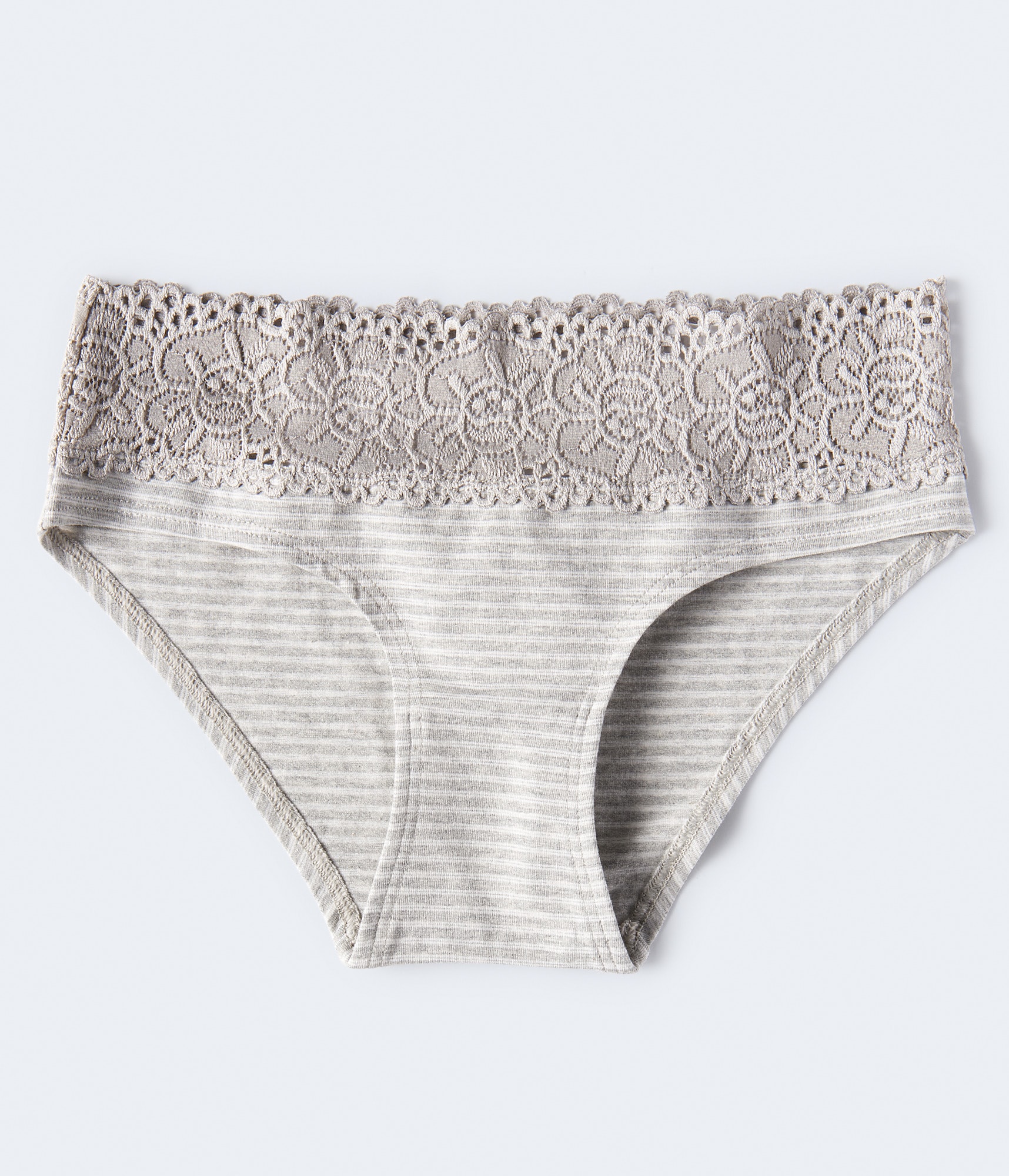 thin lace trim